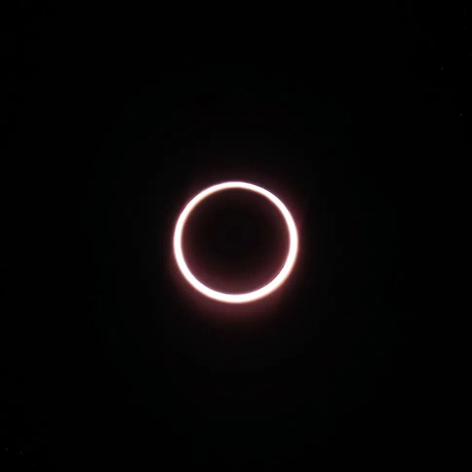 Unikalny „pierścień ognia” nad Antarktydą. Tylko 12 osób widziało to zjawisko