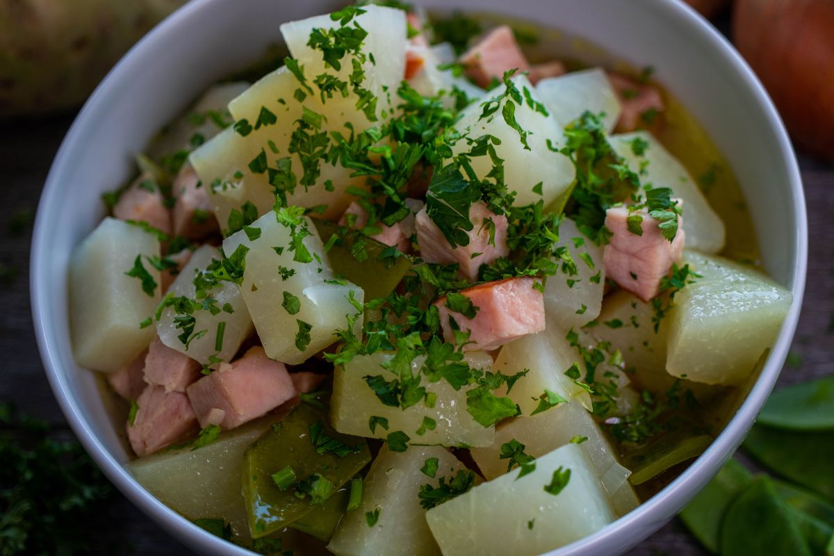 Kalarepę po szwajcarsku mogę jeść na okrągło. Na przekąskę, do obiadu i z pieczywem na śniadanie