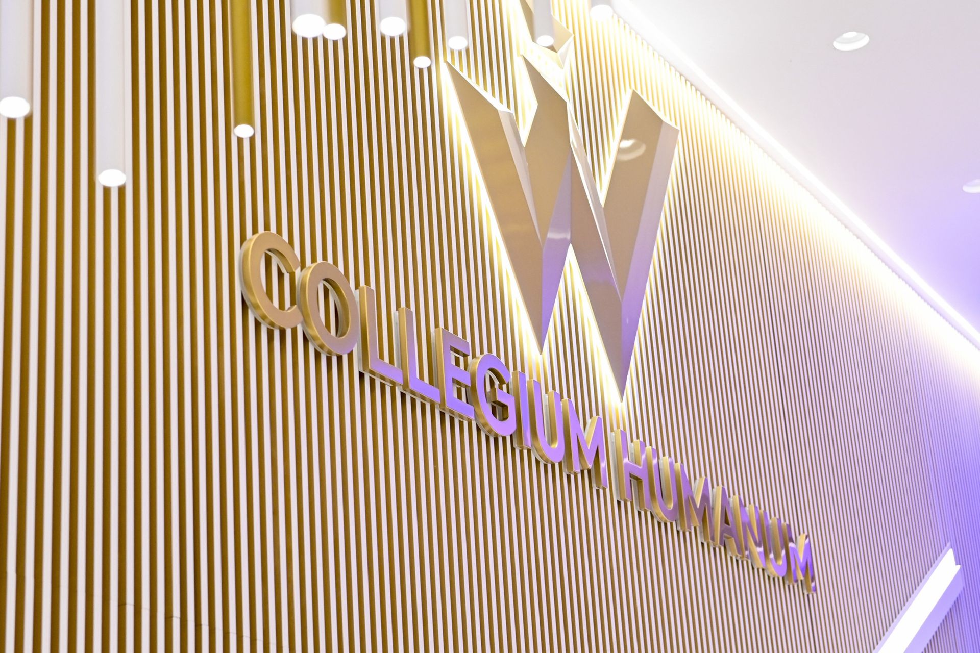 Zmiana ws. Collegium Humanum. Proces trafi do Warszawy