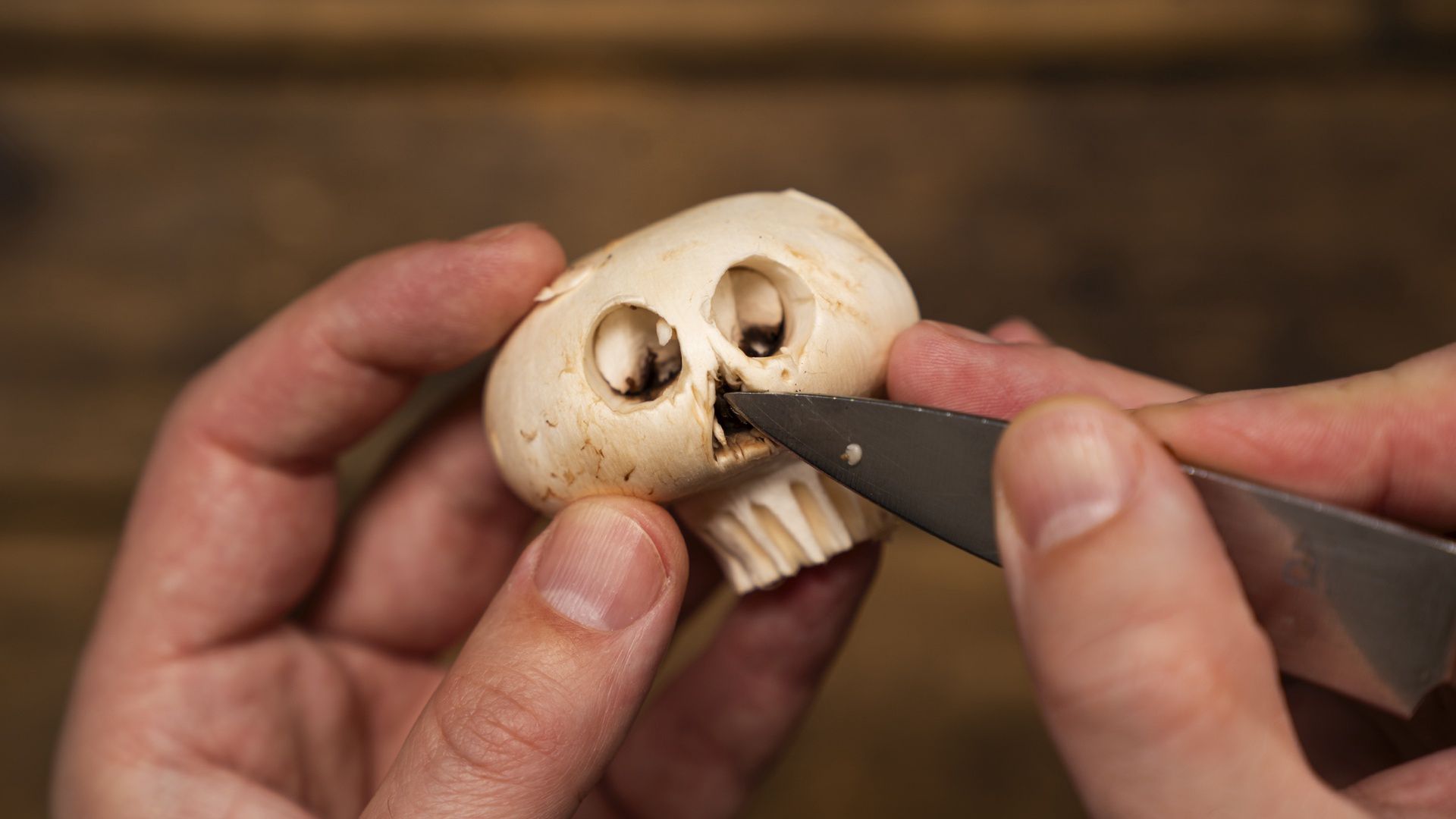 Z pieczarek robię ekspresowe dekoracje halloweenowe. Każdy się nimi zachwyca