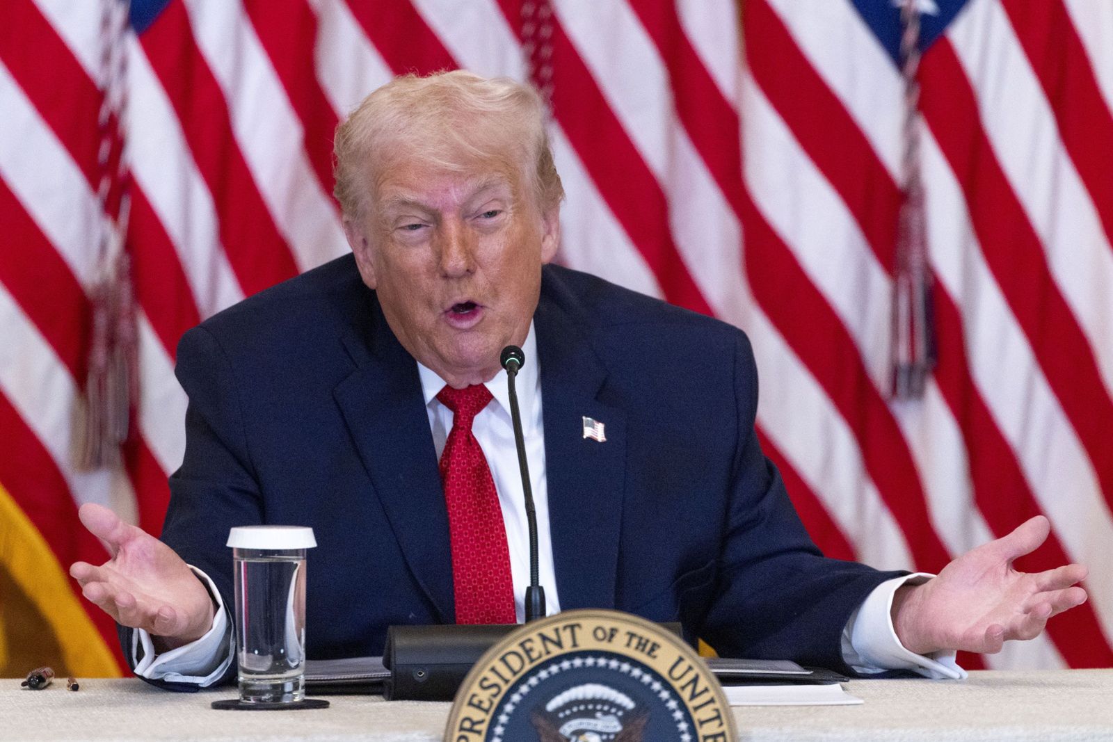 Trump o Iranie. "Czas poszukać nowych władz"