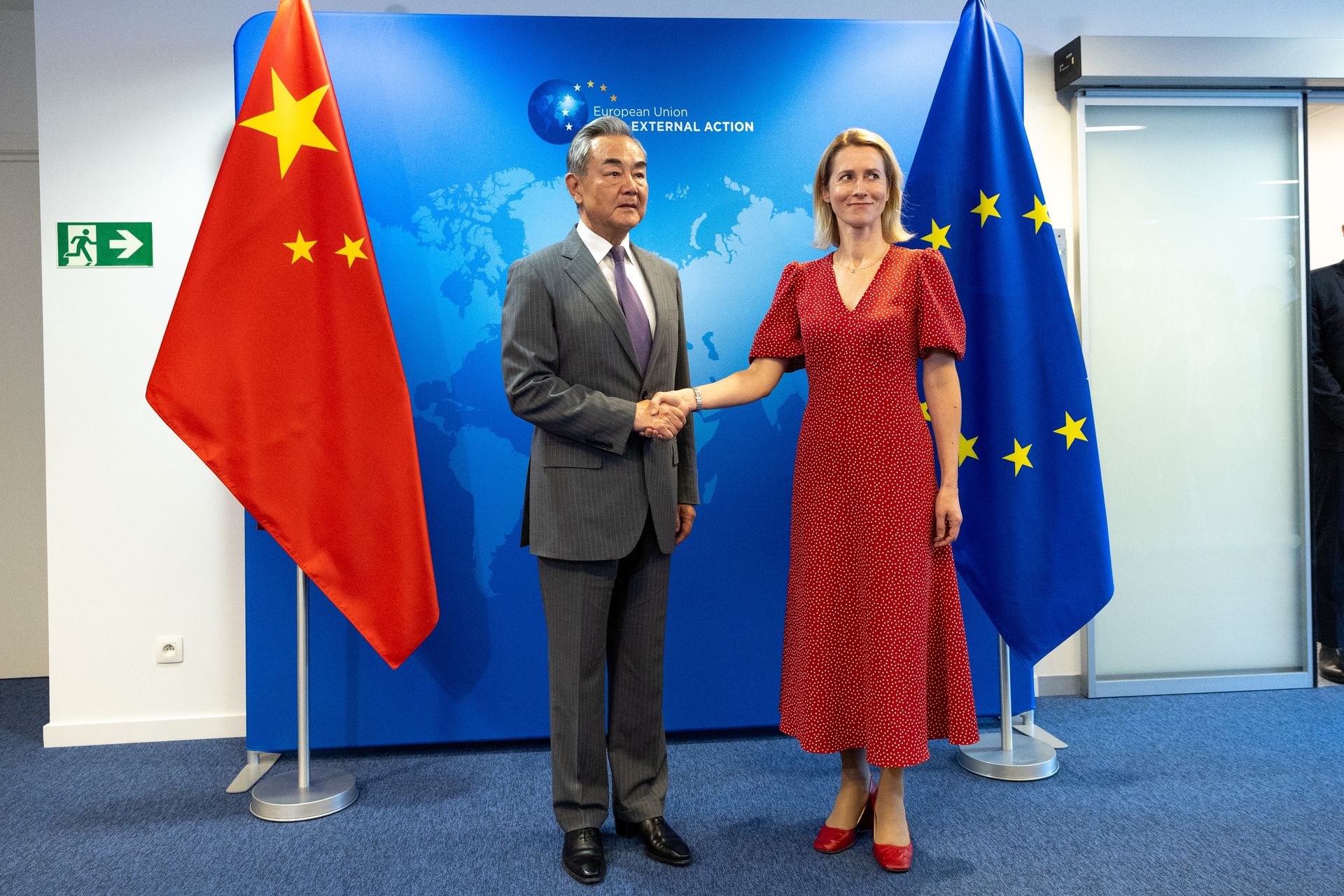 Unia wkracza między Rosję i Chiny, padły mocne słowa. "Muszą zaprzestać"