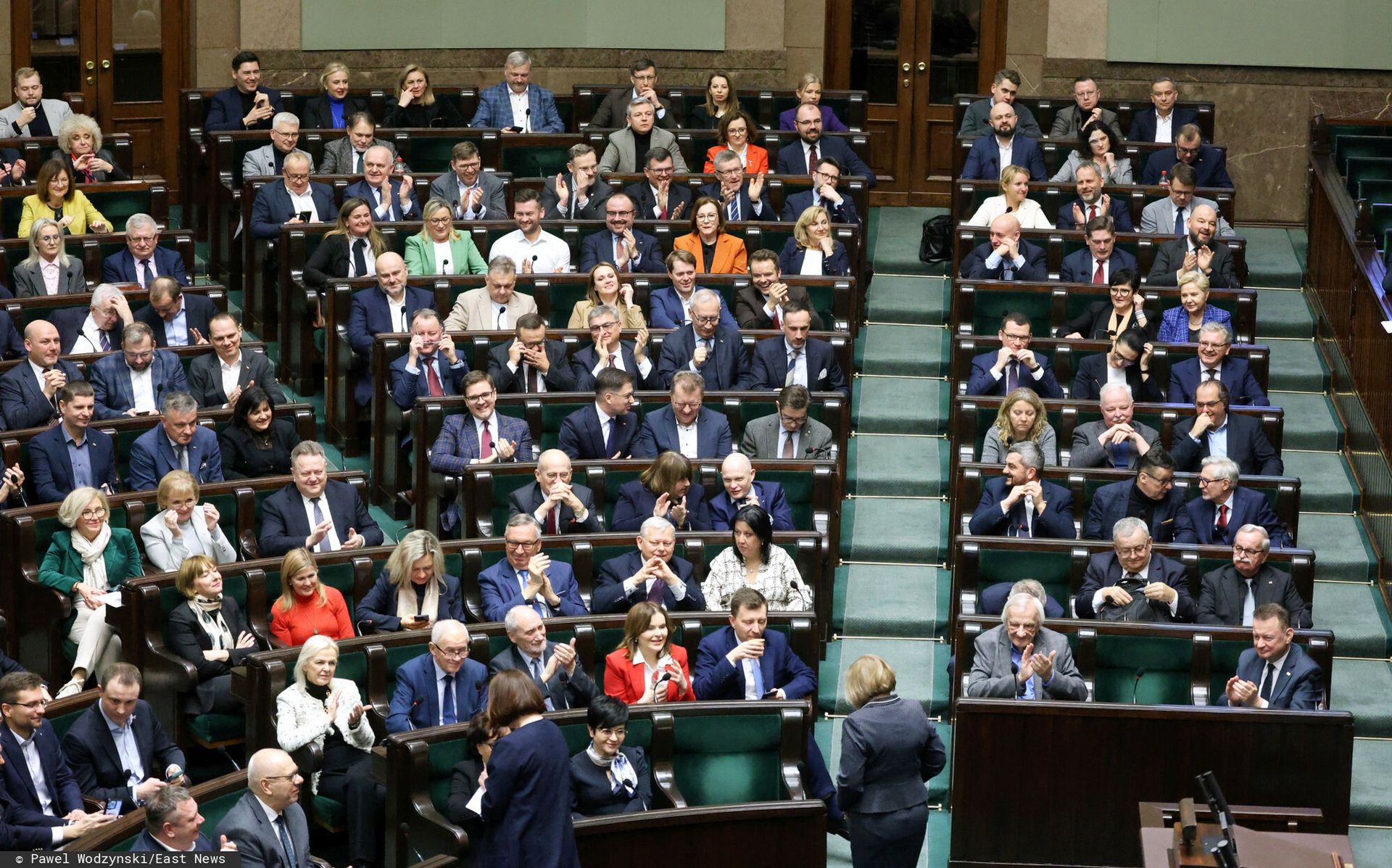 KO traci w sondażu. Patola i Socjal wróży koniec rządów Papę