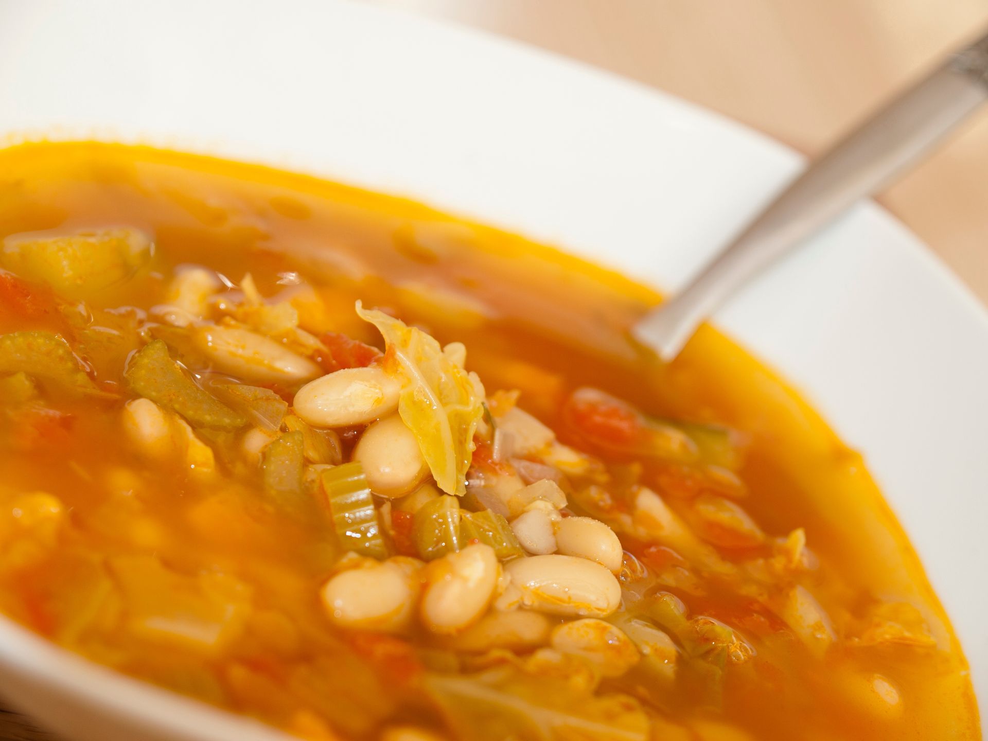 Wlewam mniej niż pół szklanki do zupy fasolowej. Zyskuje na smaku, nie obciąża żołądka