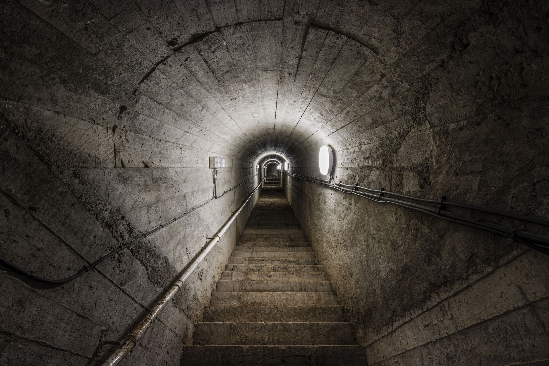 Rząd bierze się za schrony. Do końca roku magazyny obrony cywilnej i aplikacja