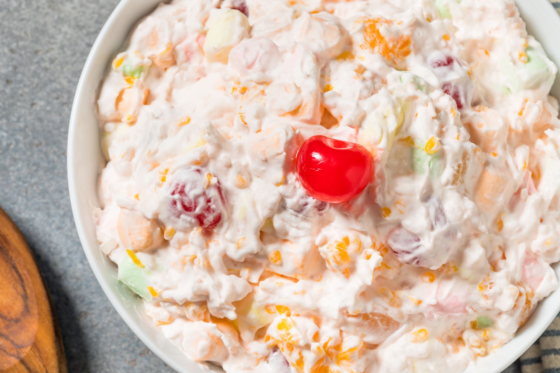 Ekspresowa sałatka karotenowa. Zrobi więcej dla twojej skóry niż niejeden krem