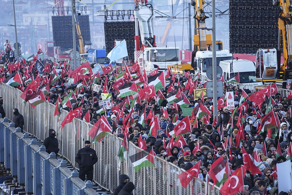 "Nie zapomnimy o Palestynie". Pół miliona osób na marszu w Stambule