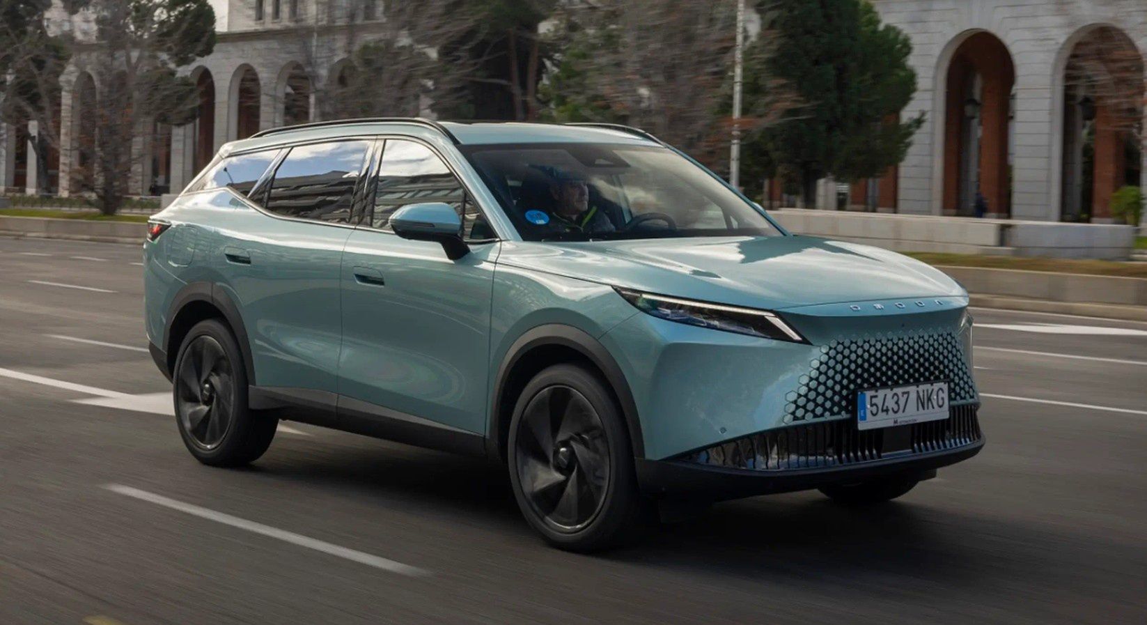 Nowa Omoda 7 wjeżdża do Polski. Wiemy, ile kosztuje