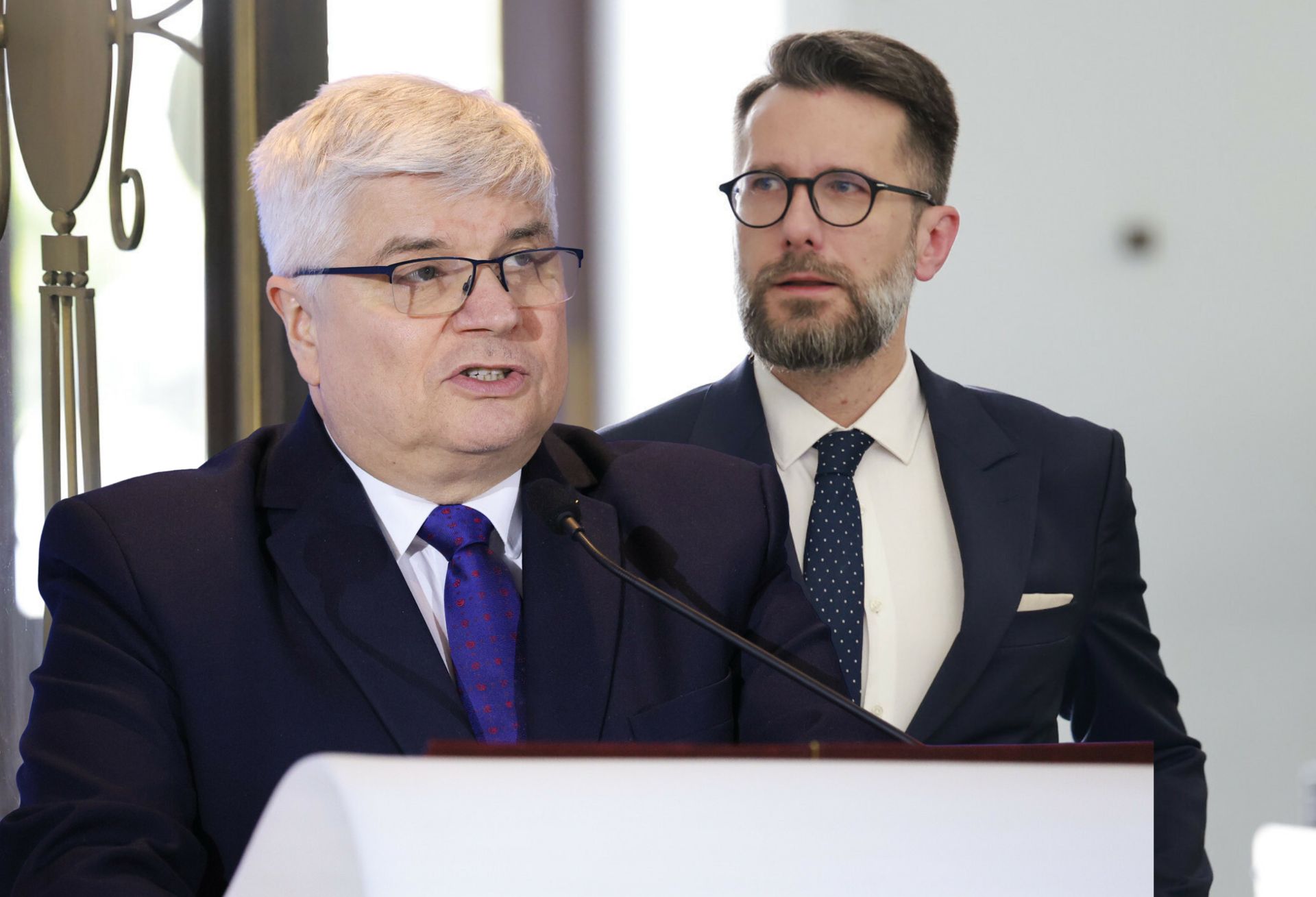 Poseł PiS stanął w obronie posła KO. Poszło o pieniądze
