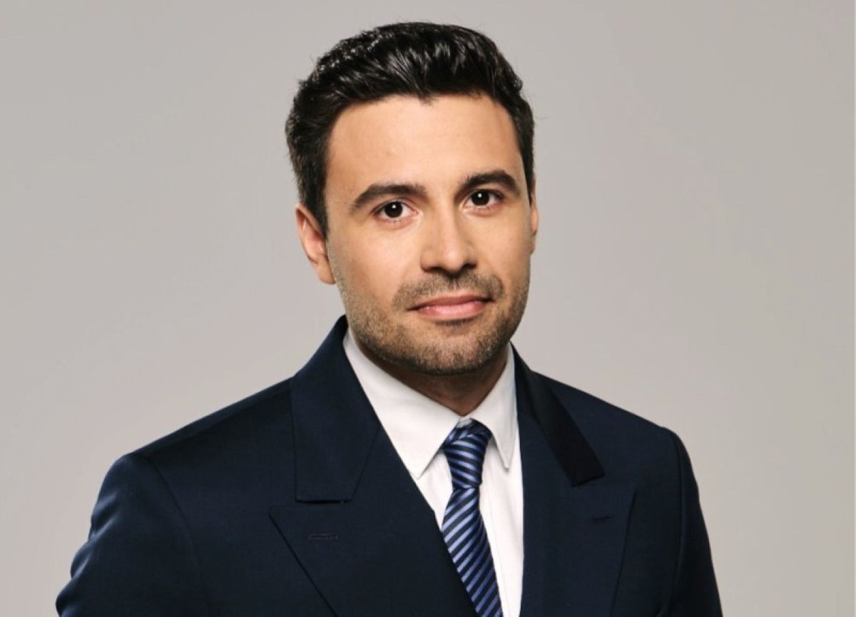 Wojciech Skrzypek nowym prowadzącym serwisy informacyjne w TVN24