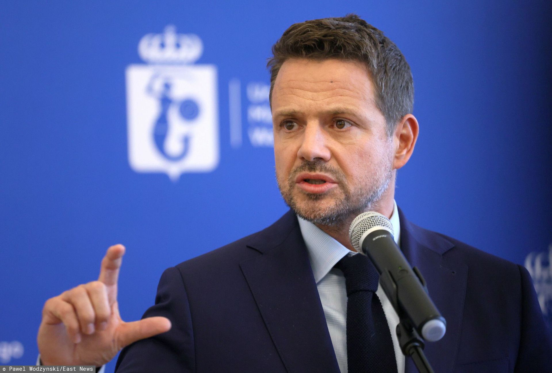 Afera śmieciowa w Warszawie. Śledczy napisali, iż został przesłuchany prezydent stolicy "Rafał T."