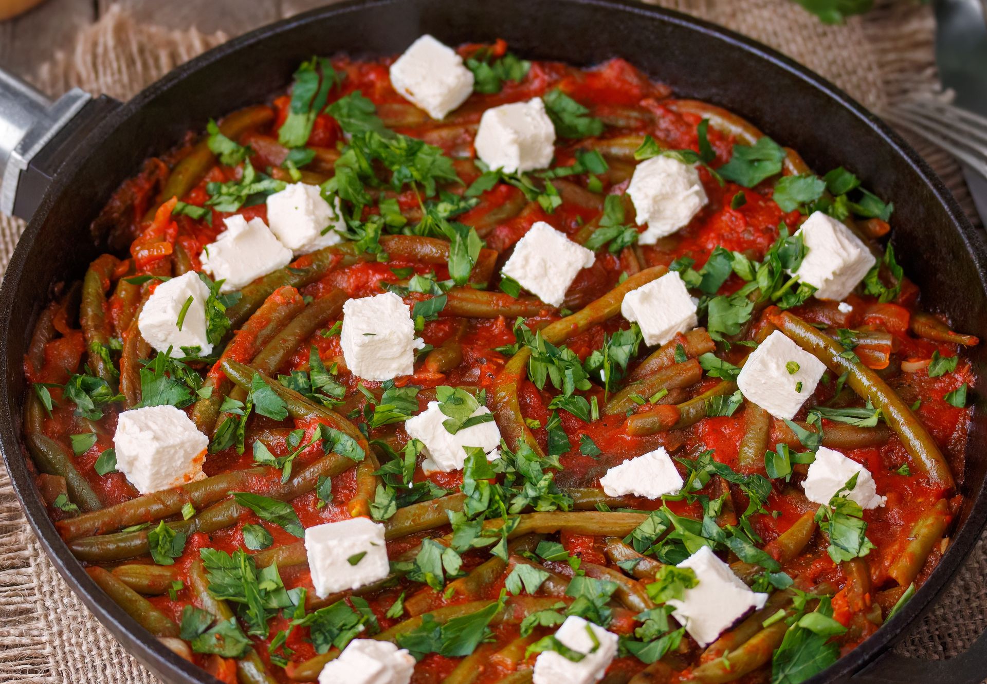 W sezonie robię ją co tydzień. Fasolka po grecku to hit lata