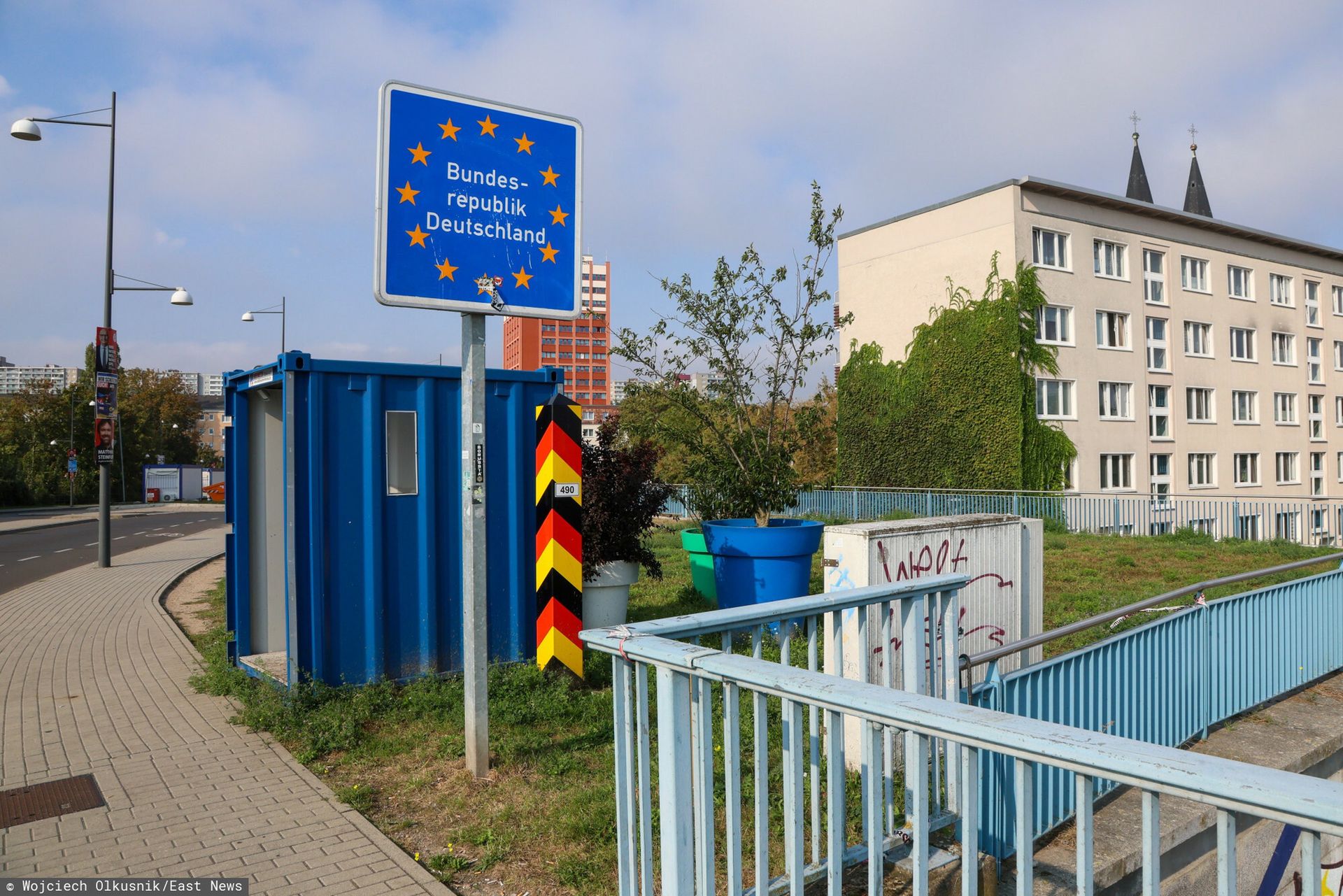 Niemcy zaostrzają kontrole. Czy rzeczywiście "przerzucają migrantów"?
