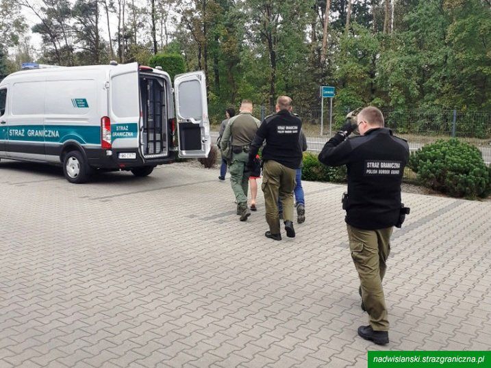 17 obcokrajowców wpadło w piekarni. Jeden był poszukiwany