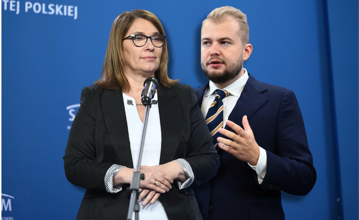 Iskrzy w PiS. Mazurek uderza w Moskala, w tle Zondacrypto