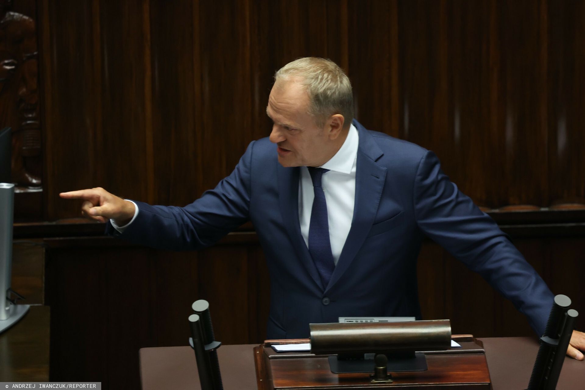 Tusk do zniesmaczonych wyborem Berka: Stop! Do szeregu! [OPINIA]