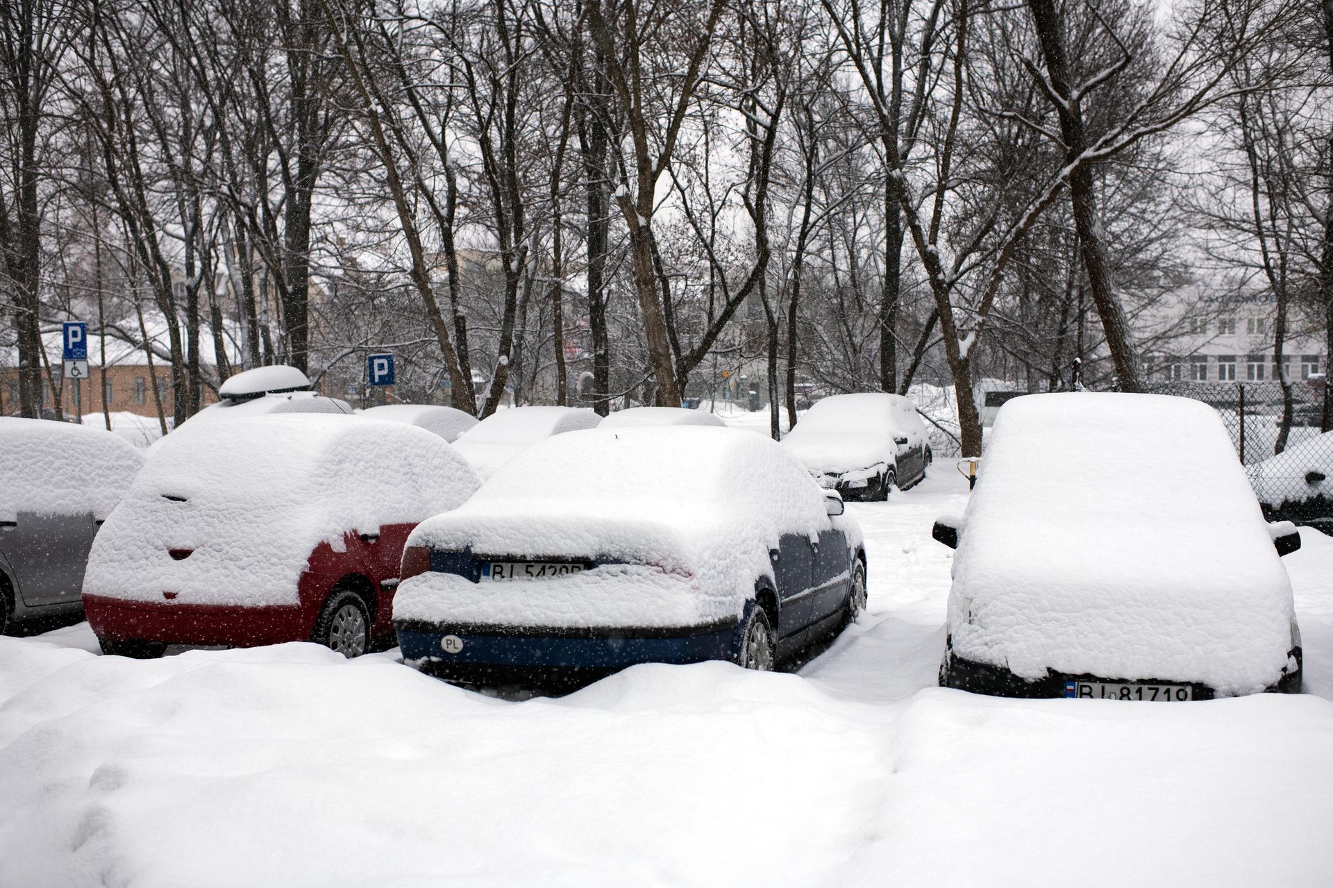 10-latek zamknięty w aucie na mrozie. Kuriozalne tłumaczenie ojca