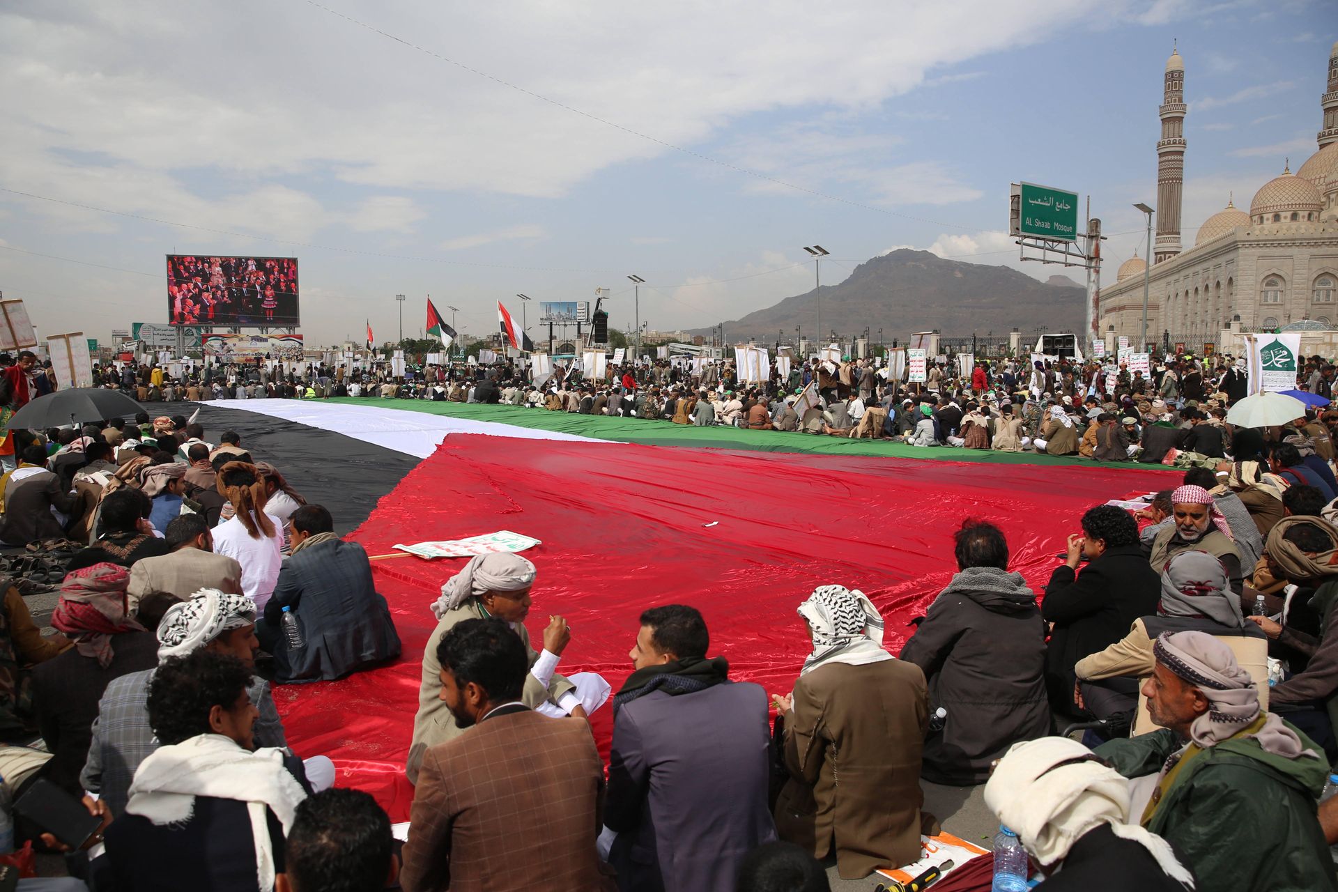 Blokada lotów w Jemenie. Setki turystów uwięzionych