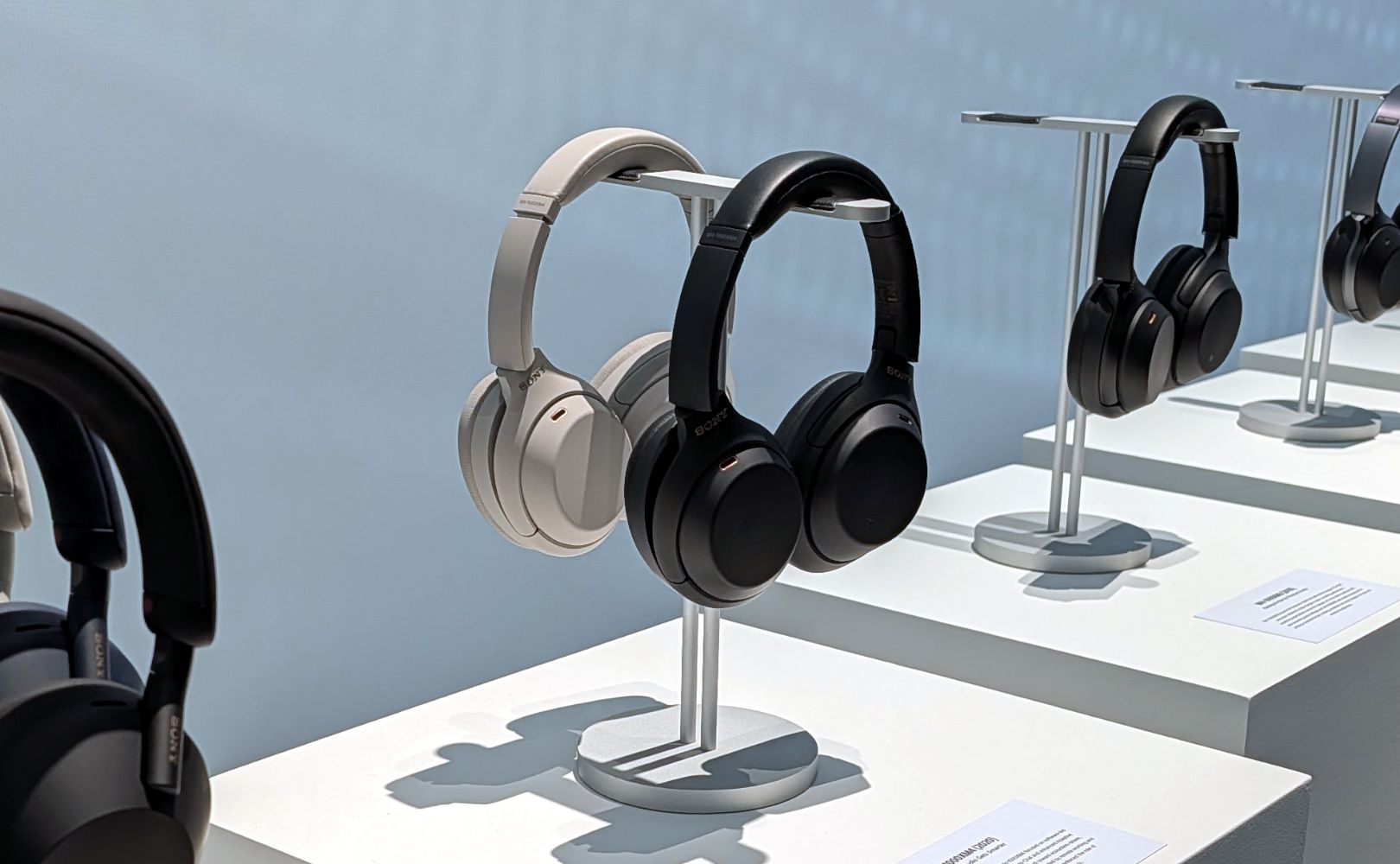 Popularne słuchawki zakazane przez Unię. Sony pokazało alternatywę