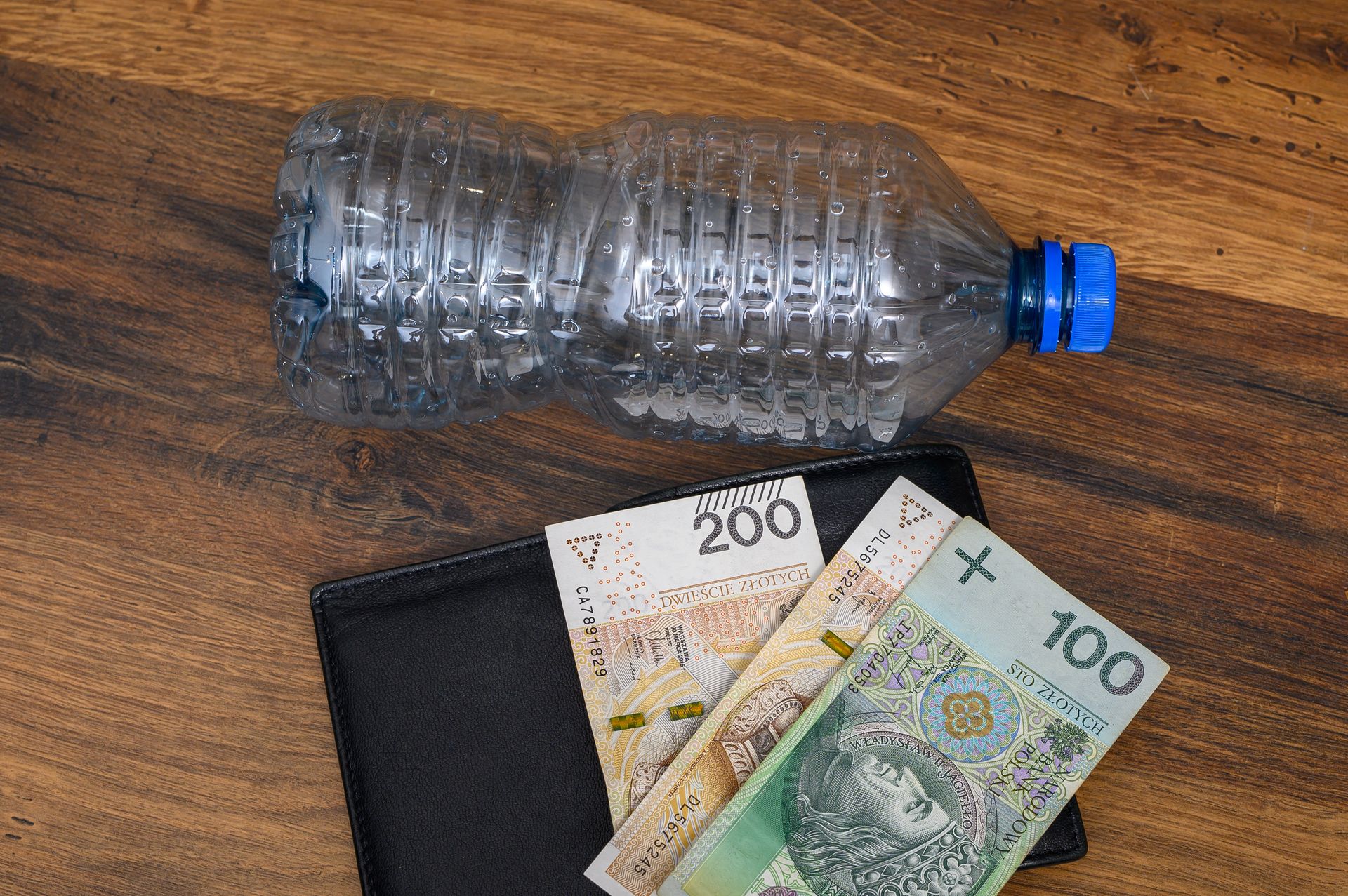 Nastolatek wzbogacił się na systemie kaucyjnym. Nie uwierzysz, ile zebrał