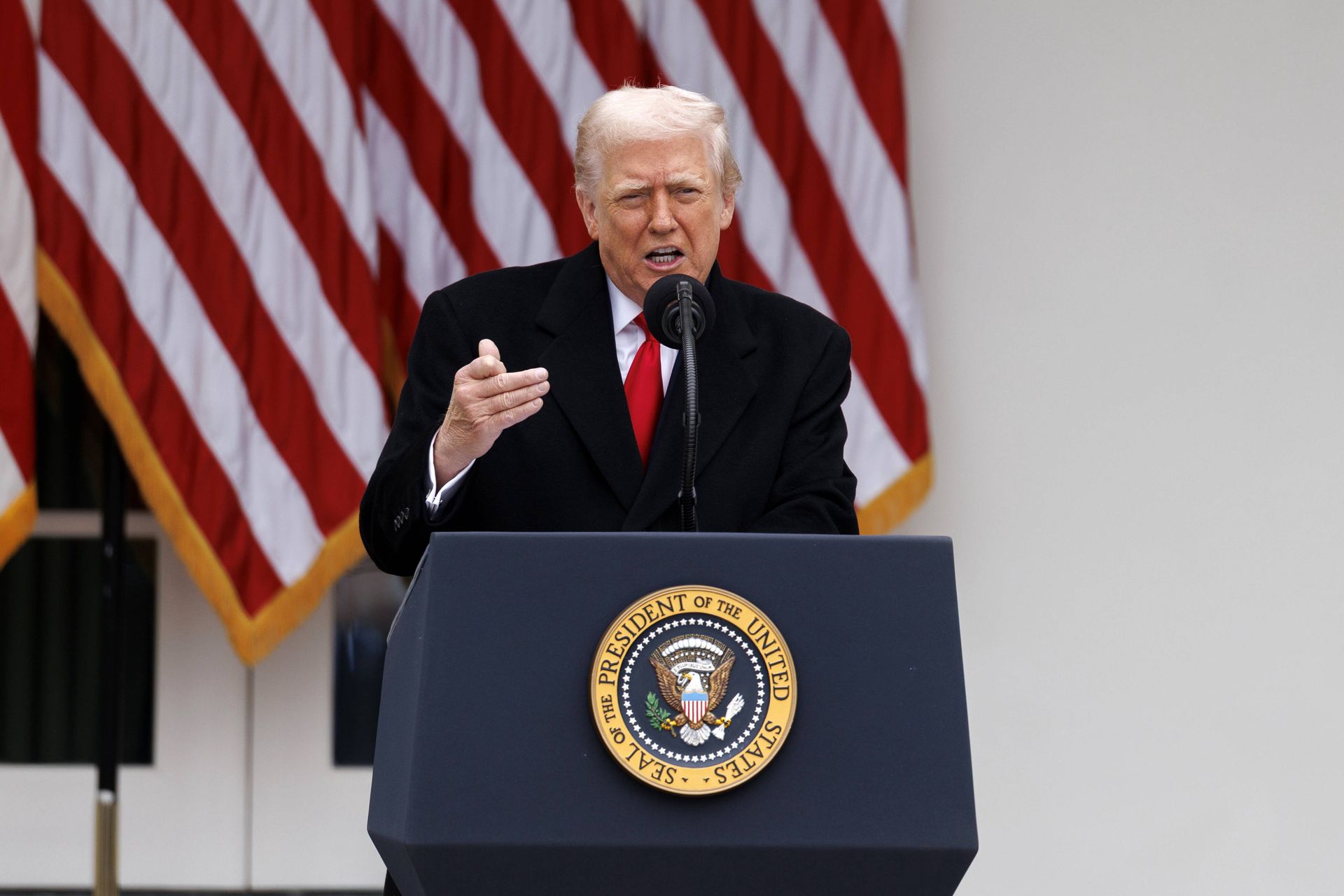 NATO reaguje na groźby Trumpa. Rozważa zmiany ws. Arktyki