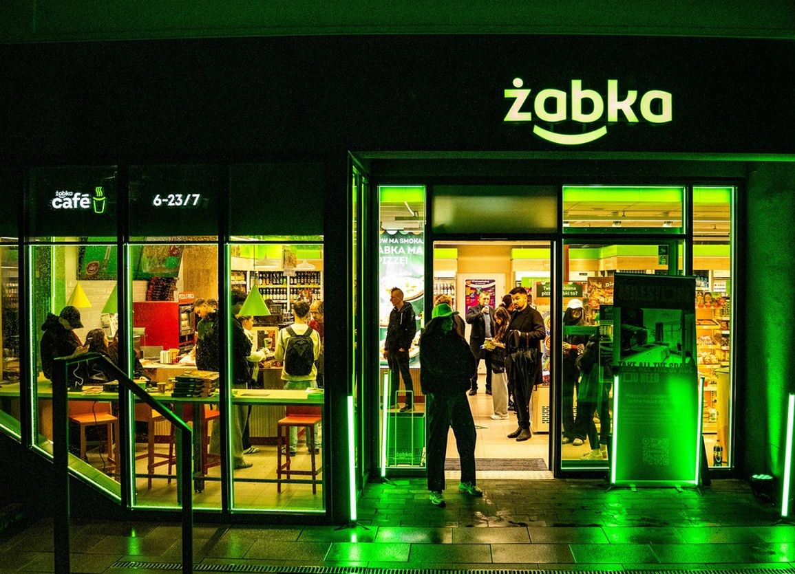 Mróz nie spowolnił Żabki. Przez kwartał przybyło 435 sklepów