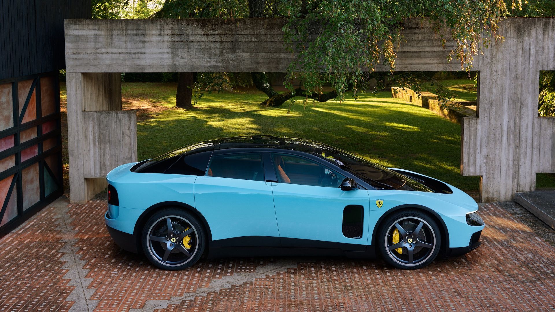 Ferrari wyprzedało produkcję Luce na ten rok. Hejterzy znów nie mieli racji