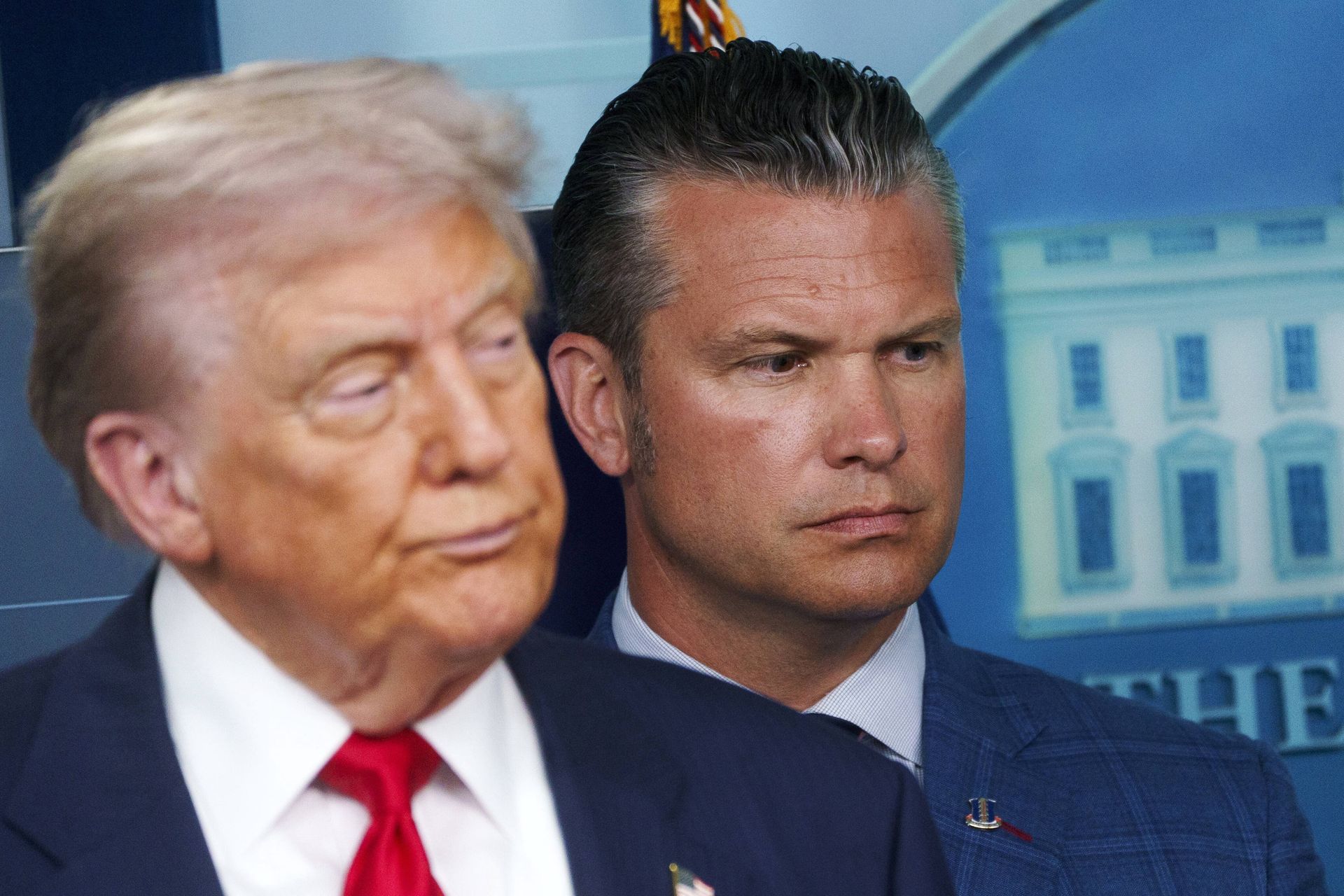 Szef Pentagonu nie ma w delegacji USA. Na Alasce i tak będzie