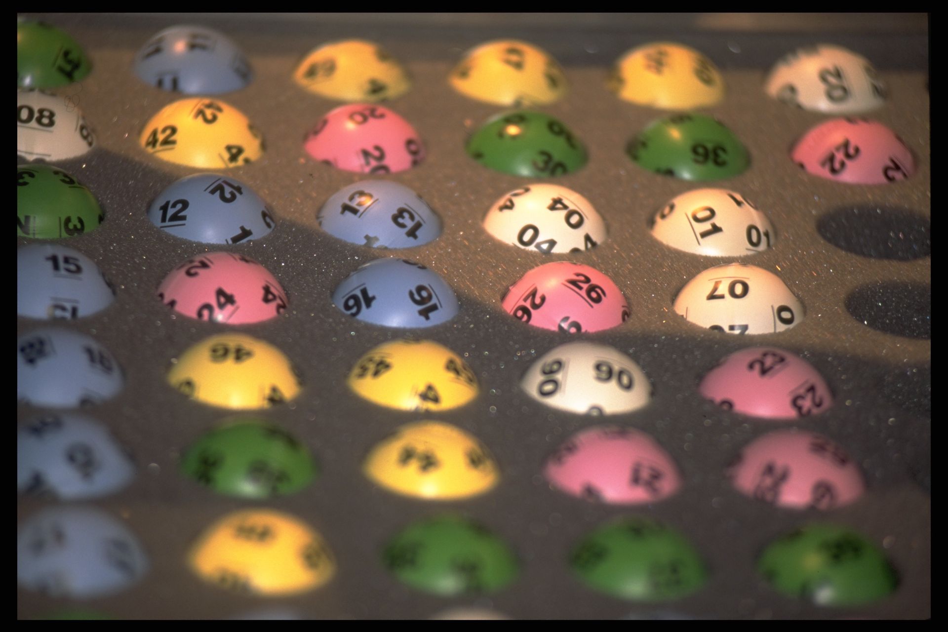 Wygrali w Lotto. Pomogła im sztuczna inteligencja