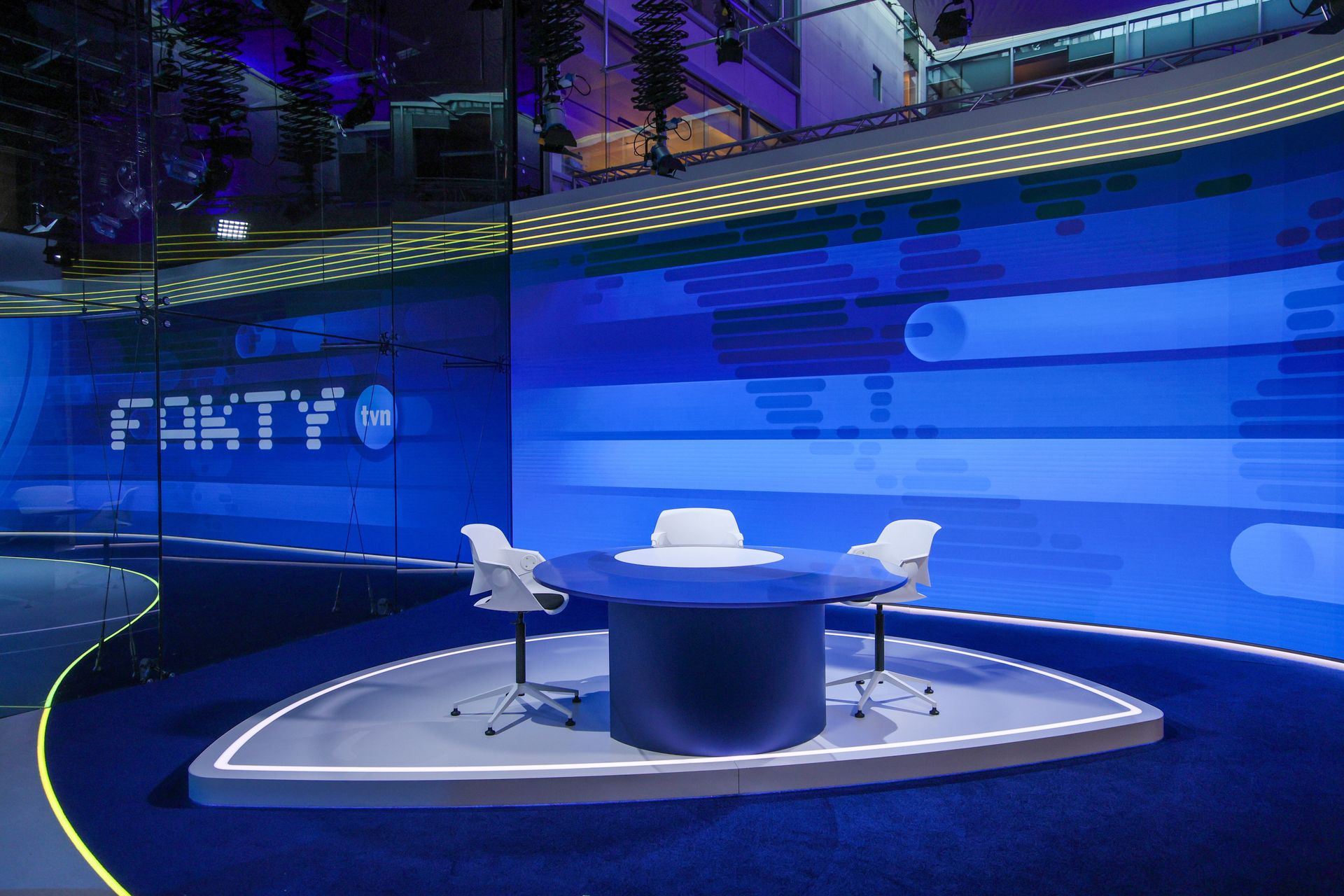 Informacyjne podium bez rewolucji, ale z niespodziankami. "Fakty" przez cały czas na szczycie