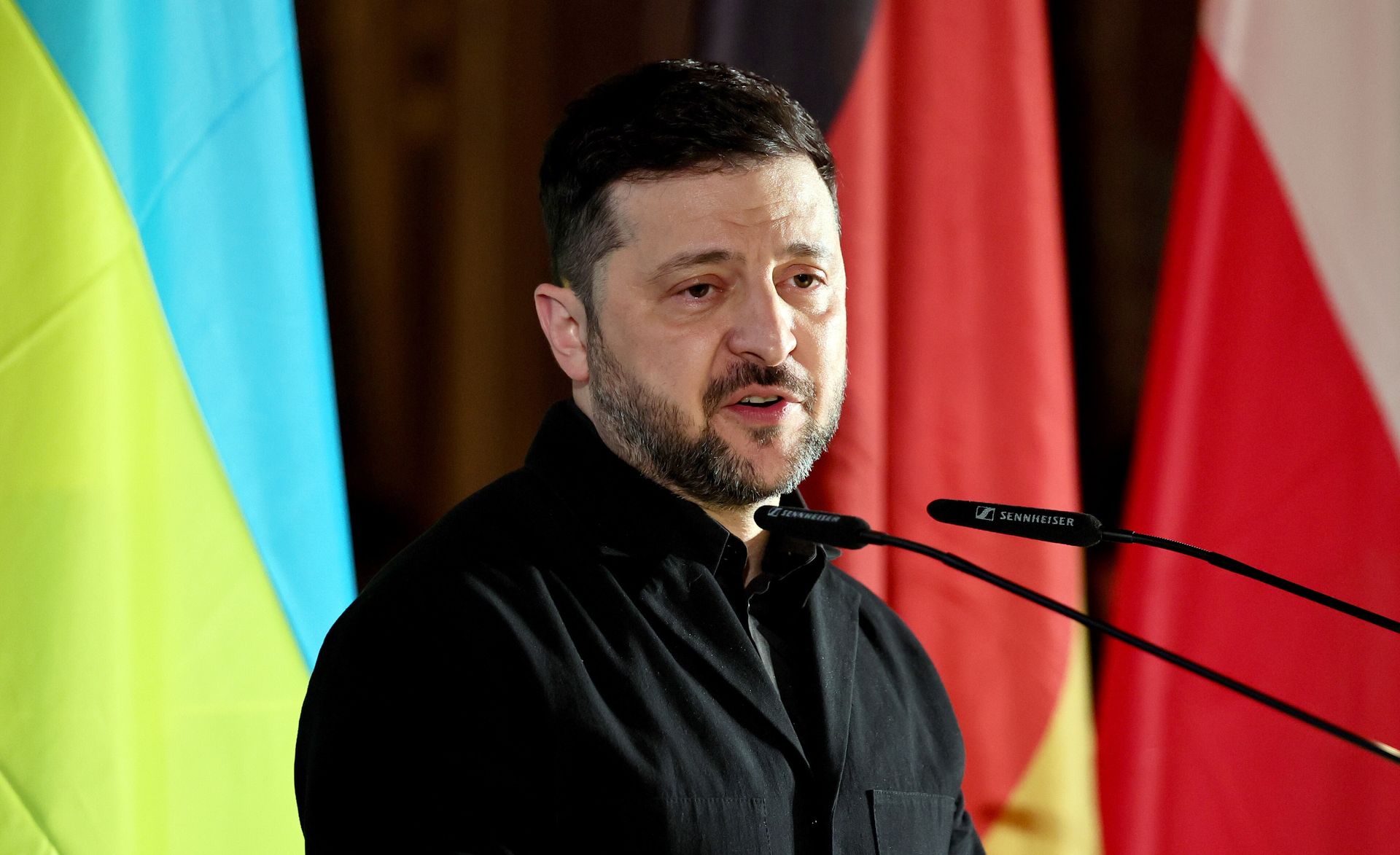 Zełenski o rozmowach z Putinem. "Nie da się go zatrzymać pocałunkami"