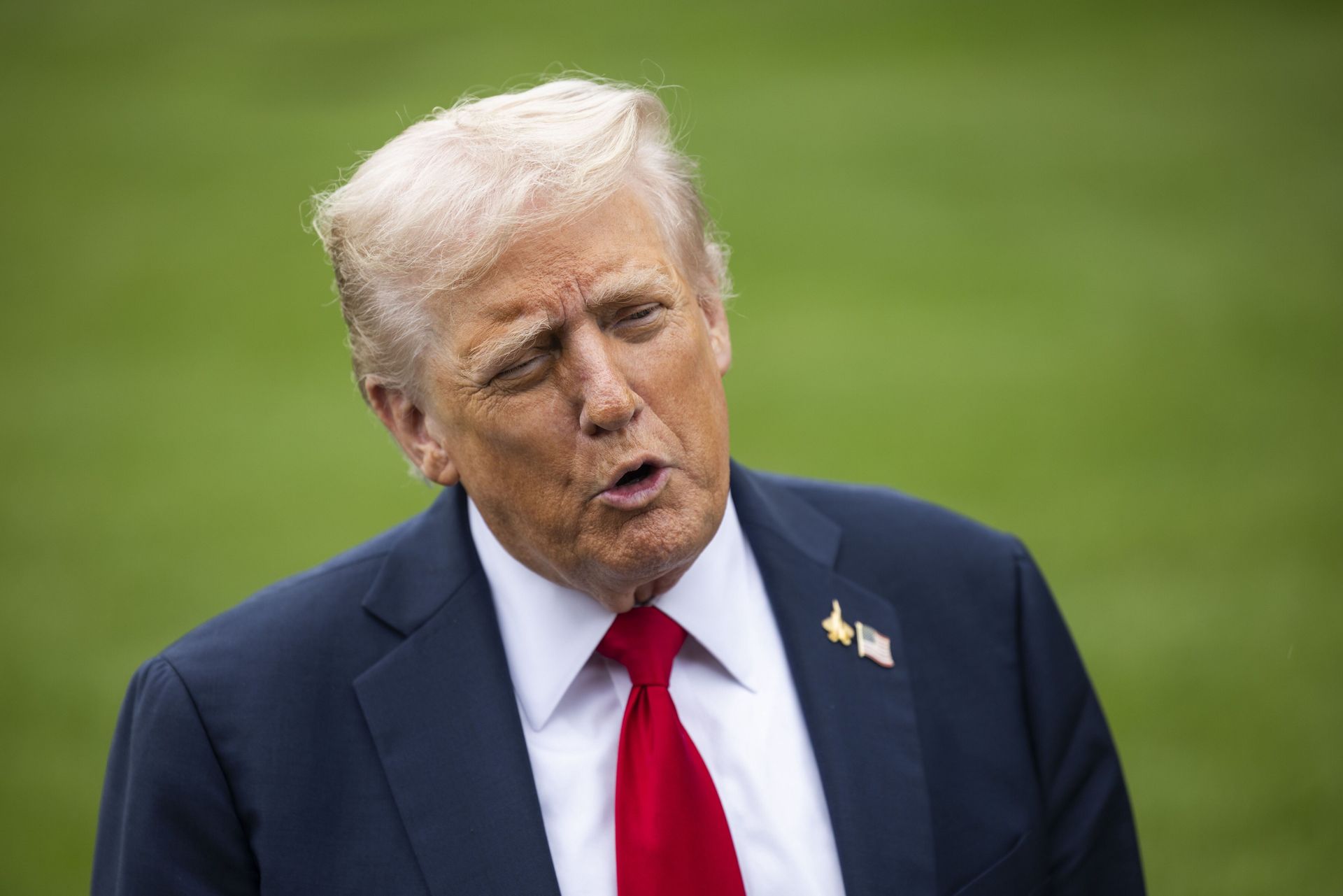 Trump deklaruje "konflikt zbrojny" z kartelami. Krytyka prawników