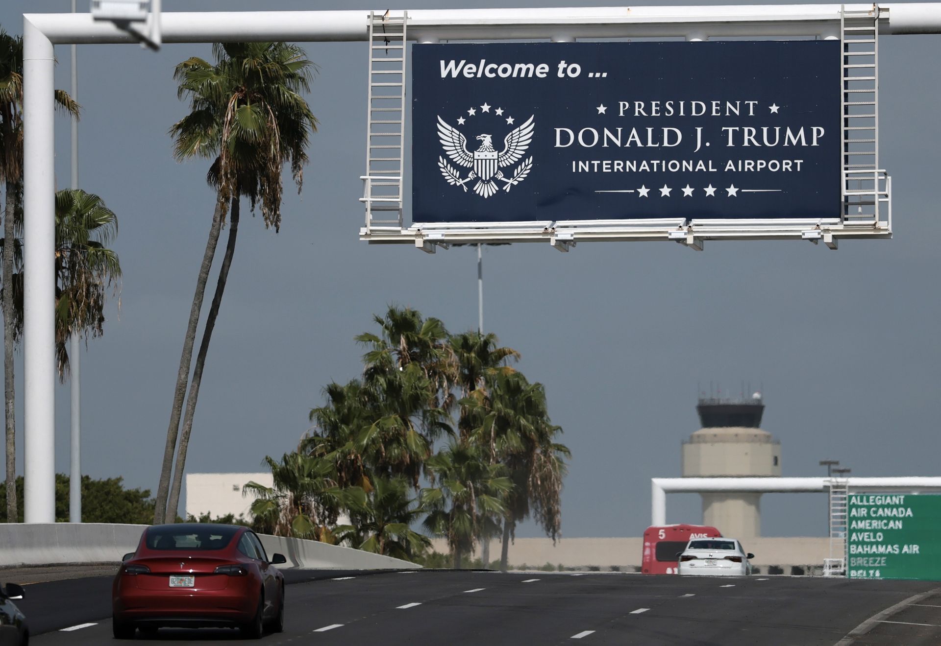 Nazwali lotnisko im. Donalda Trumpa. Jest komentarz prezydenta