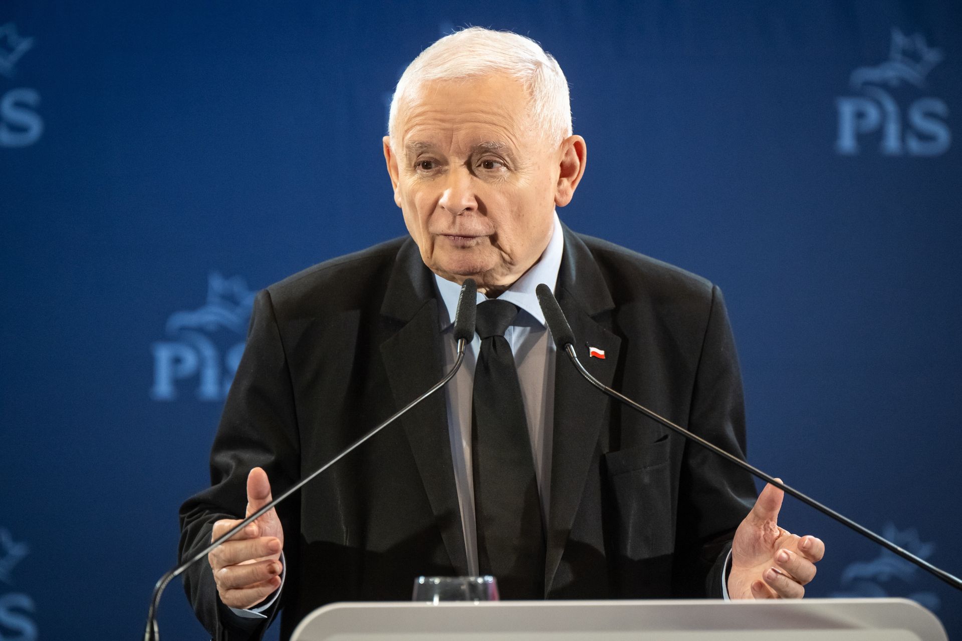 Gargamel atakuje "tęczową flagę". Mówi o "trzeciej wojnie"