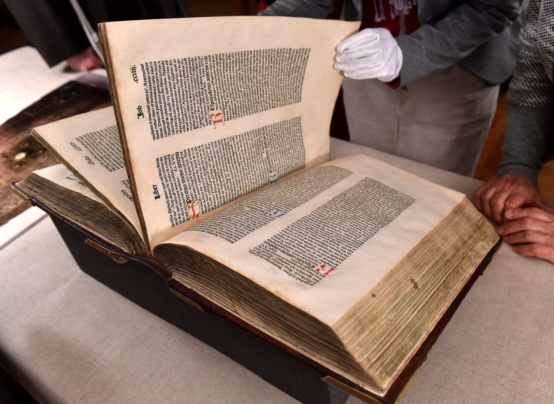 Historyczne zaskoczenie. W starej księdze naukowcy odkryli zapiski Galileusza