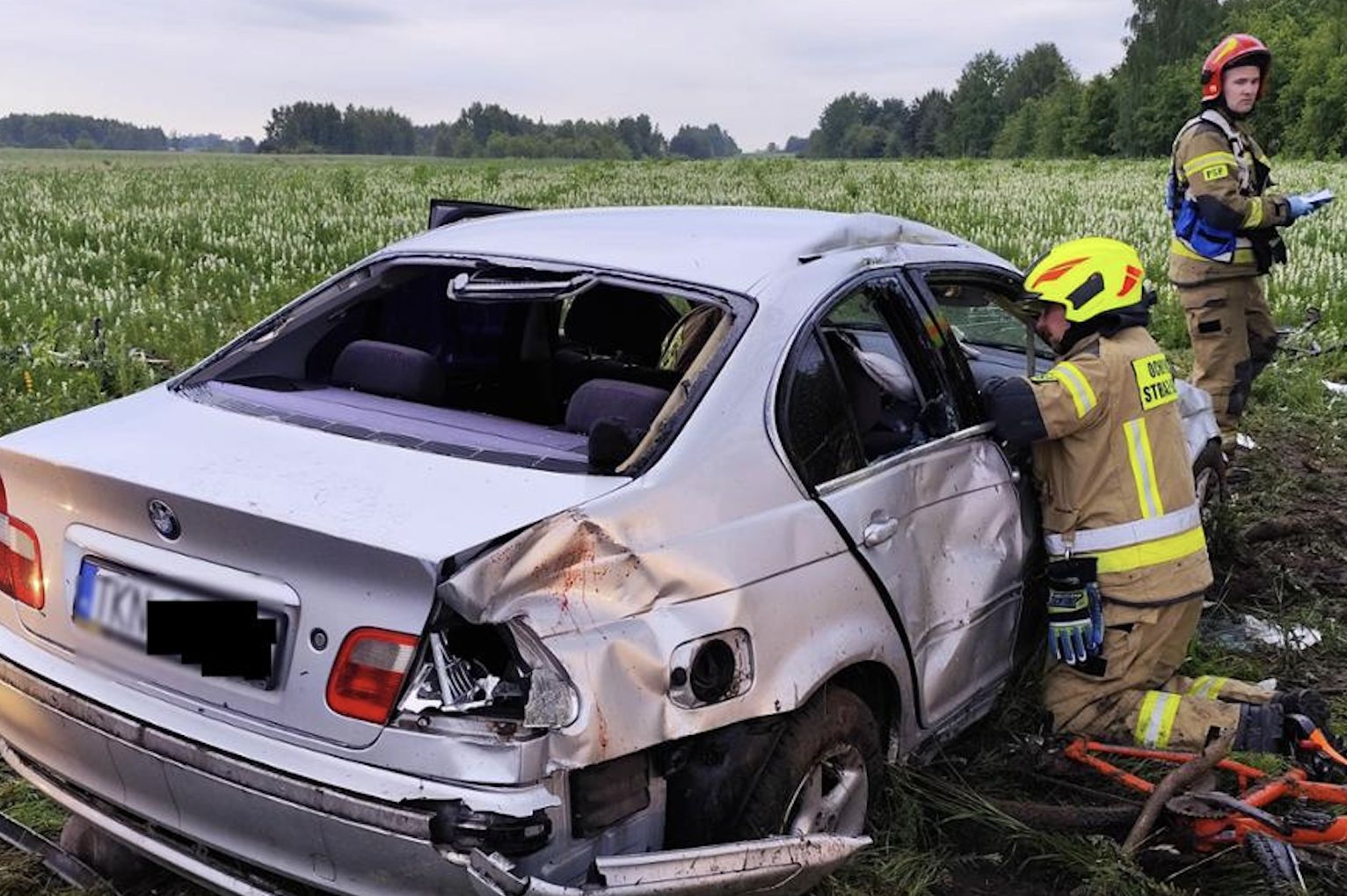 Tragiczny wypadek w powiecie koneckim. 13-latek zmarł po zderzeniu z samochodem