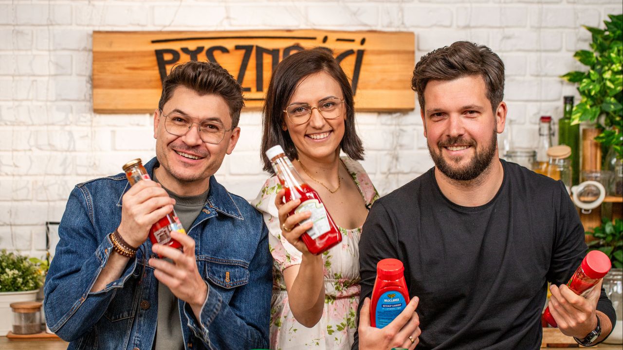 Najlepszy ketchup na majówkę. Przetestowaliśmy m.in. produkty z Lidla, Biedronki i Dino