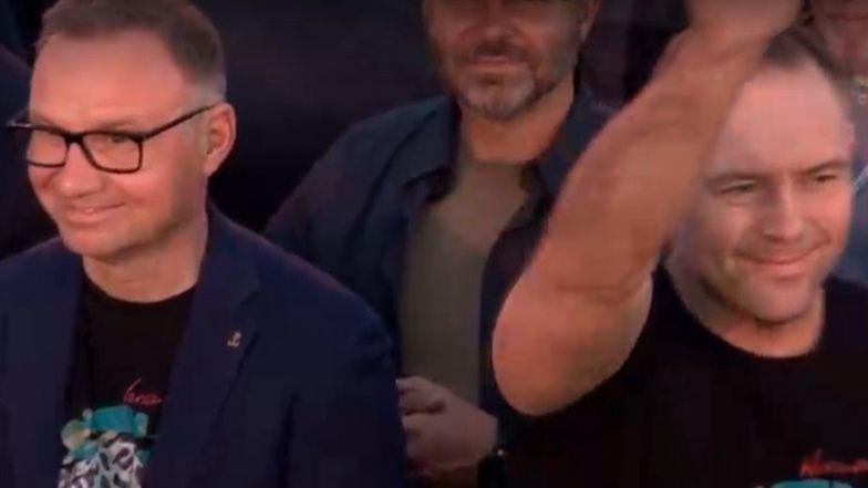 Andrzej Duda i Karol Nawrocki RAZEM na koncercie z okazji rocznicy Powstania Warszawskiego. Kamery TVP uchwyciły polityków