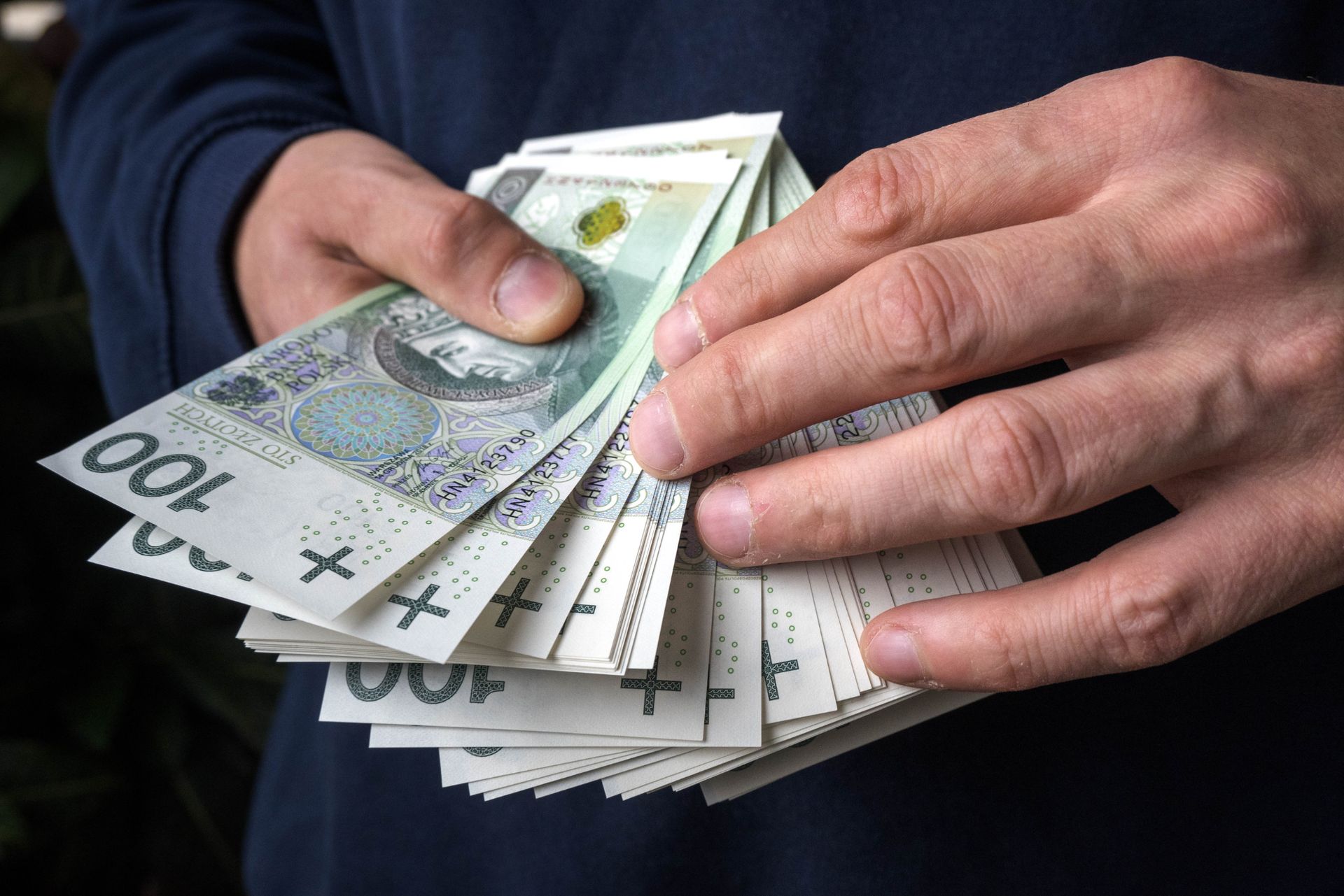 Ile trzeba zarabiać na 7 tys. zł emerytury? Oto szacunki dla 40-latków