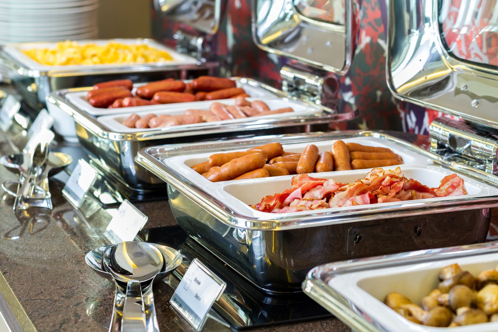 Nawet Polaków już nie kręcą takie śniadania. Hotele zmieniają strategię