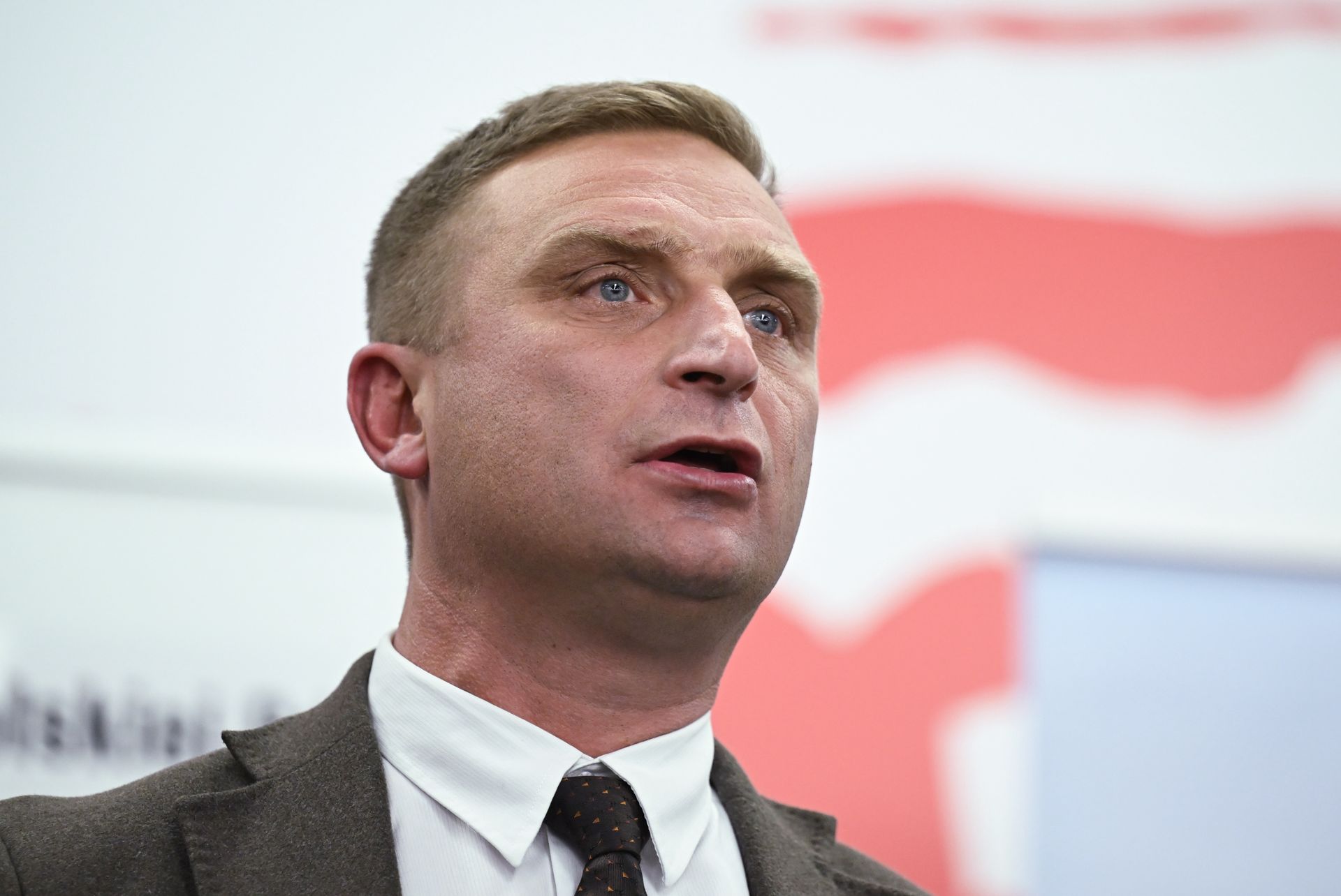 Kolejne kłopoty Bąkiewicza. Prokuratura zajmie się zbiórką pieniędzy