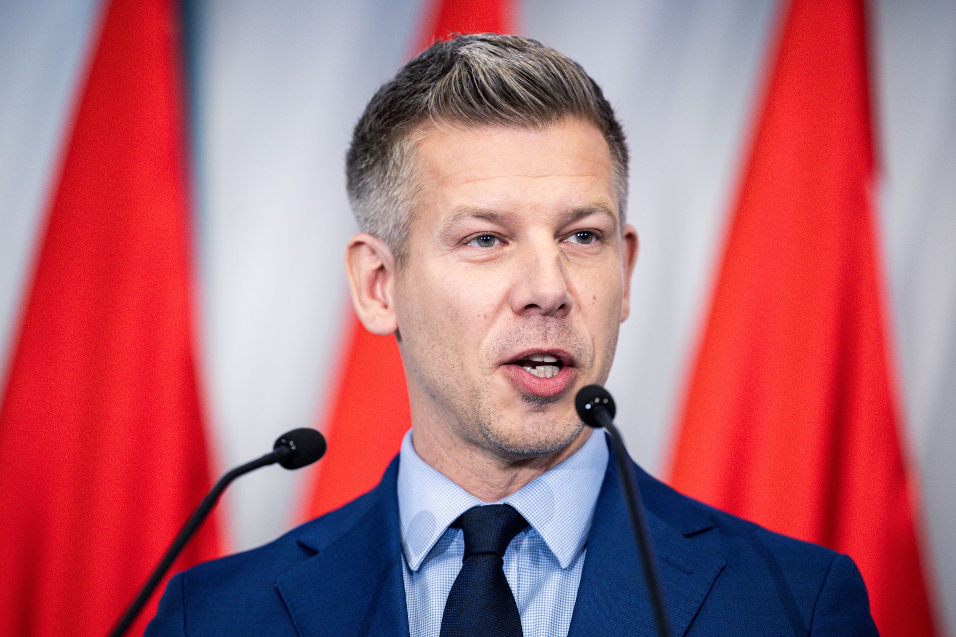 Magyar wzywa do serii dymisji. Grozi obaleniem