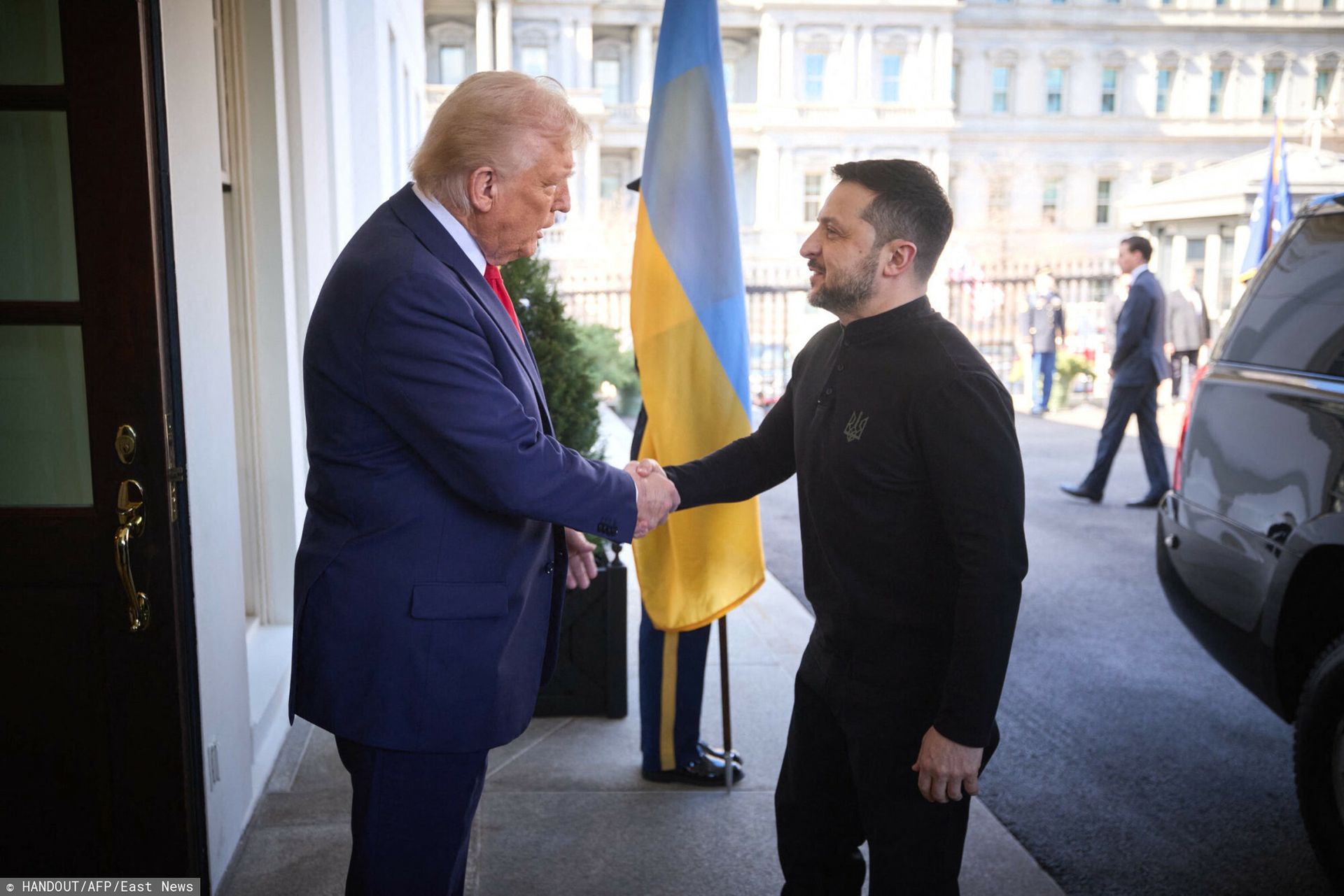 Najpierw z Zełenskim, później z liderami Europy. Plan dnia Trumpa