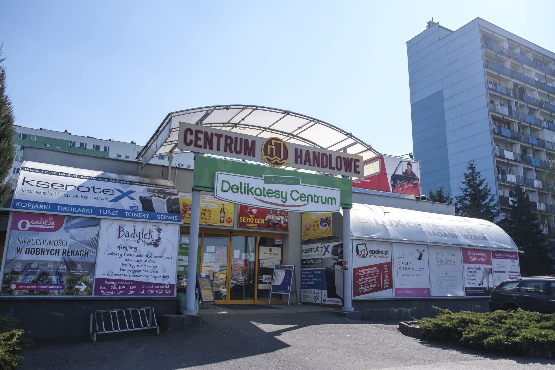 Eurocash zamyka sklepy. Pod nóż idą Delikatesy Centrum