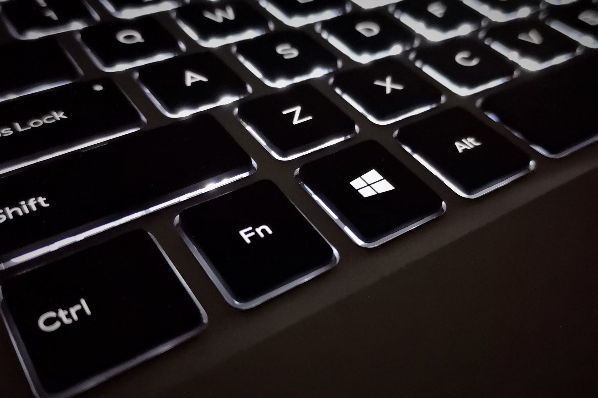 Absurdalny skrót klawiszowy w Windows. Pięć przycisków naraz