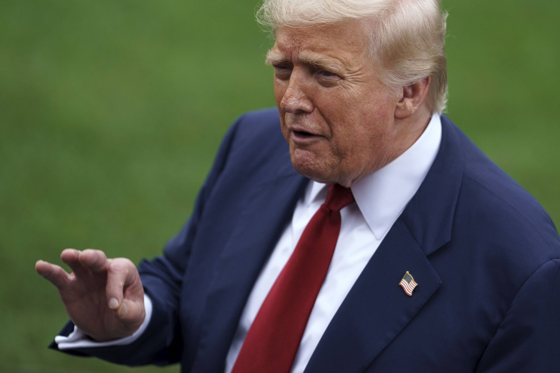 Wyborcy Trumpa oczekują twardszej polityki wobec Rosji. Wyniki badania