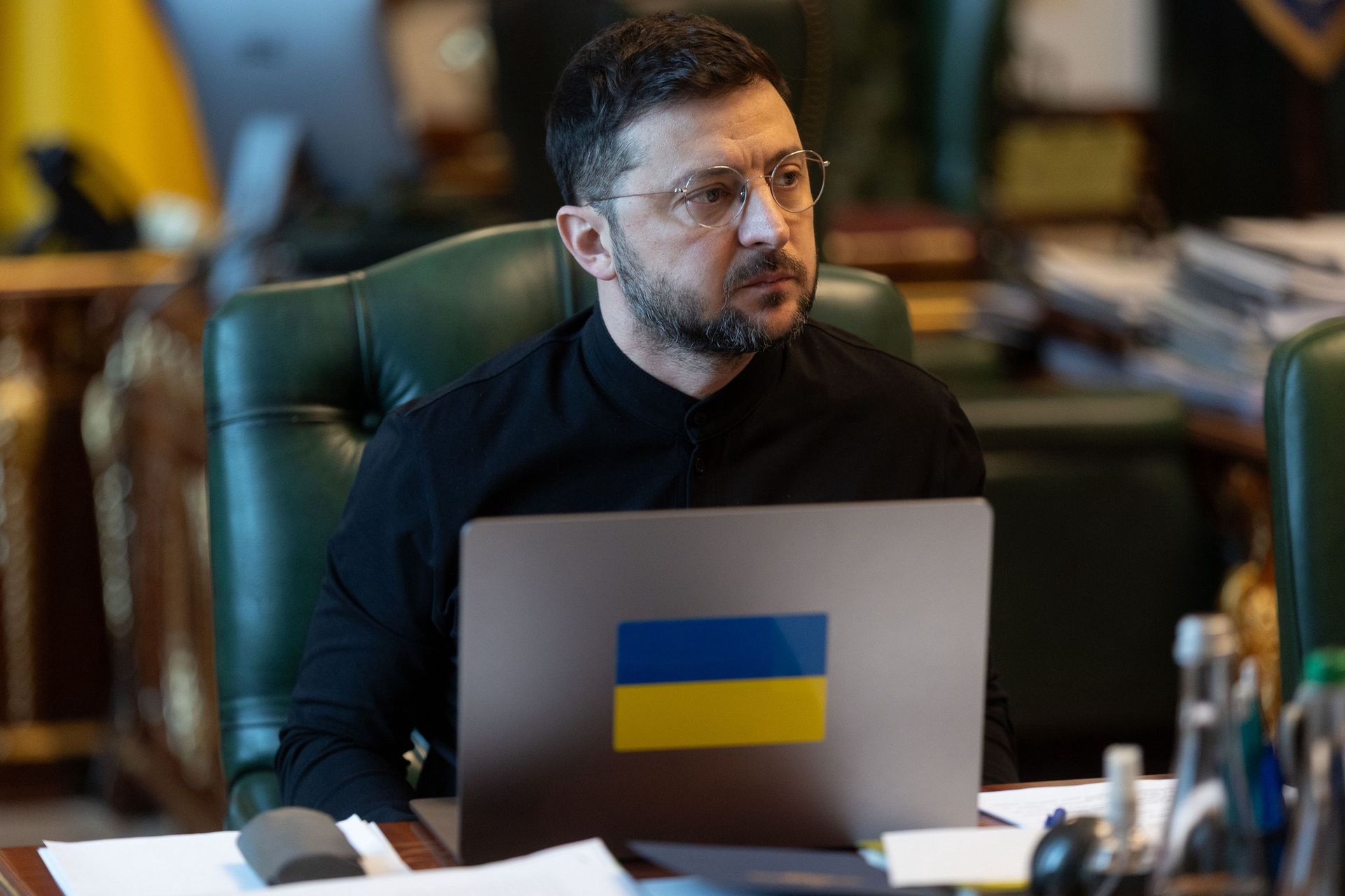 Ukraińscy politycy uchwalili w budżecie trzykrotną podwyżkę. Nie dla żołnierzy, tylko dla siebie