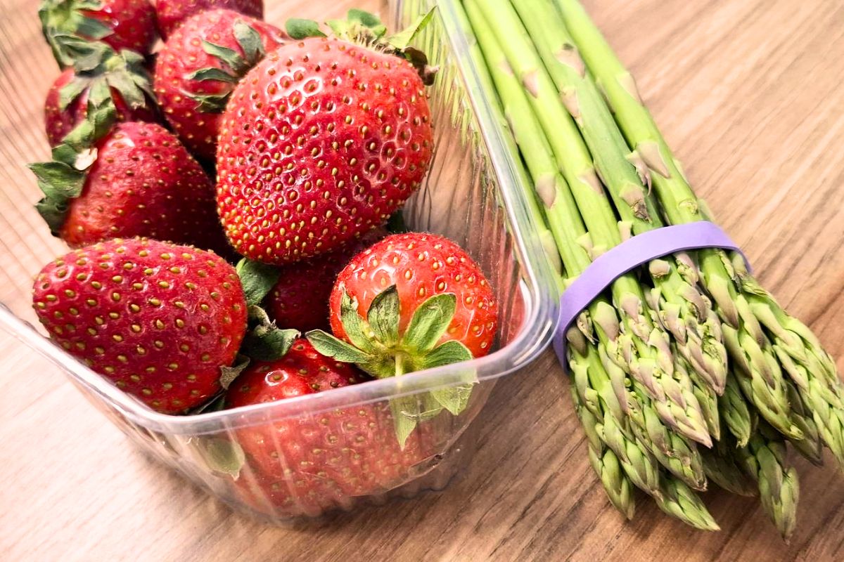 Spróbowałam pierwszych truskawek. Już wiem, czy było warto wydać tyle pieniędzy