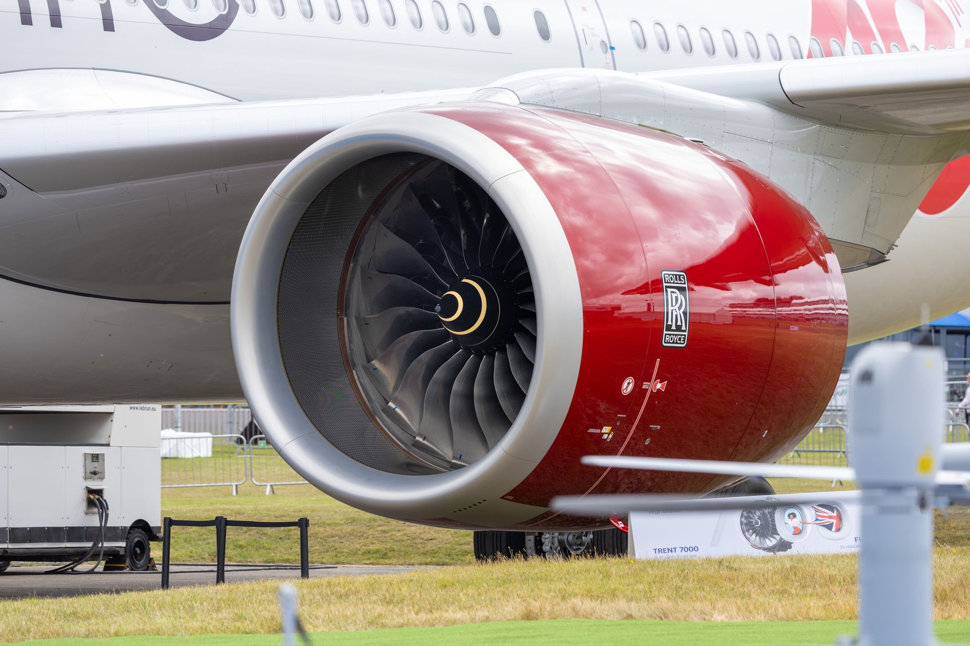 Awaria silnika nad oceanem. Airbus Virgin Atlantic musiał zawrócić