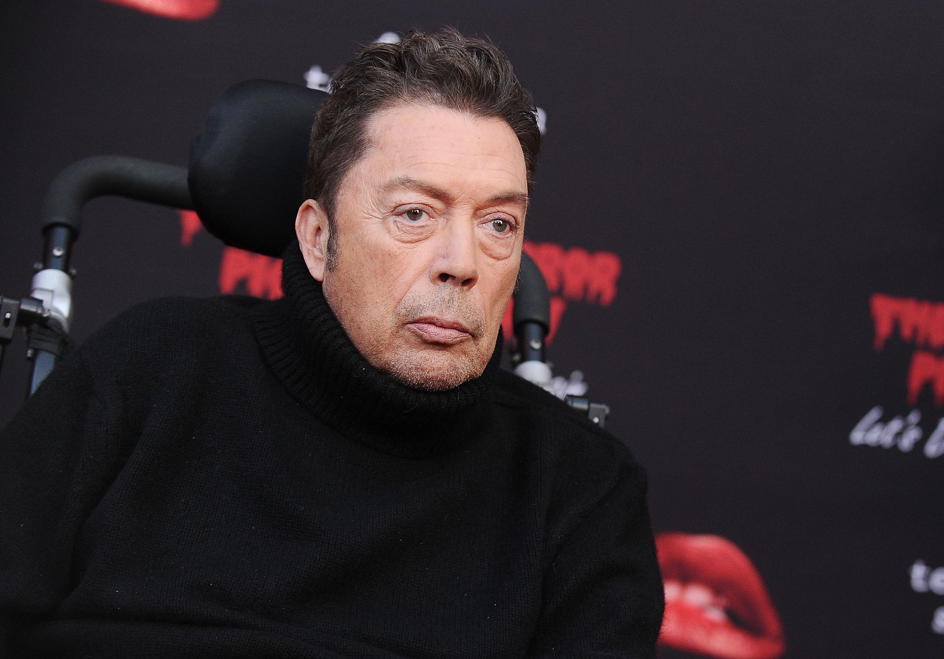 Nie żyje Tim Curry. Aktor miał 80 lat. W ostatnich latach poruszał się na wózku